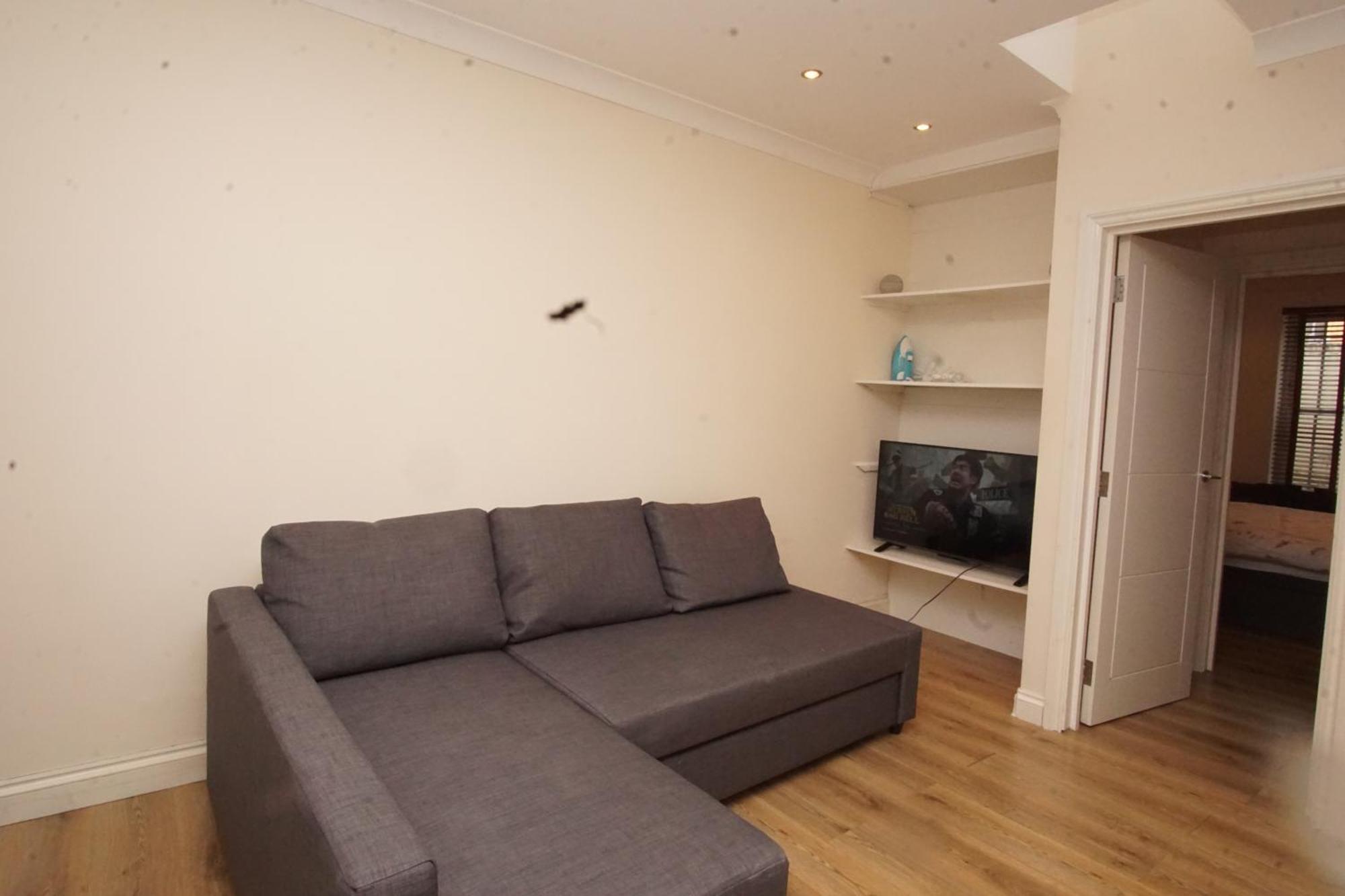 Evergreen Apartments- Flat 2 Leilighet London