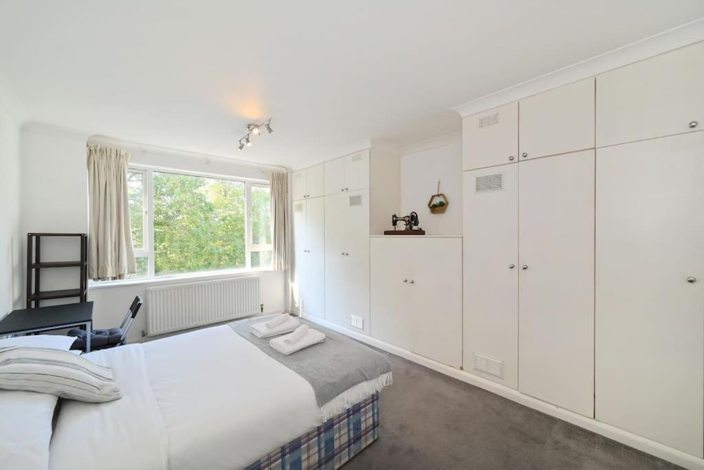 3-bedroom With Parking In Maida Vale Leilighet London