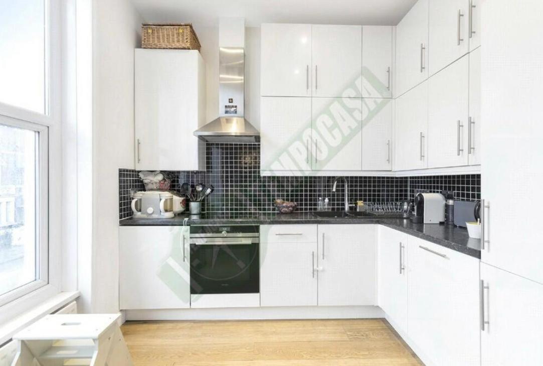 Charming 2 Bedroom Flat In Kensington London