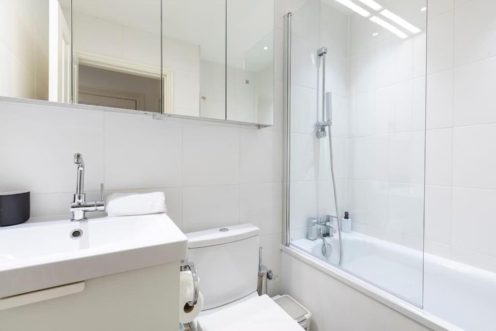 Charming 2 Bedroom Flat In Kensington Apartment London