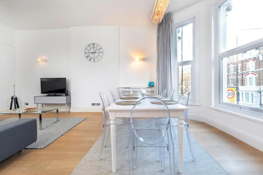 Charming 2 Bedroom Flat In Kensington * London