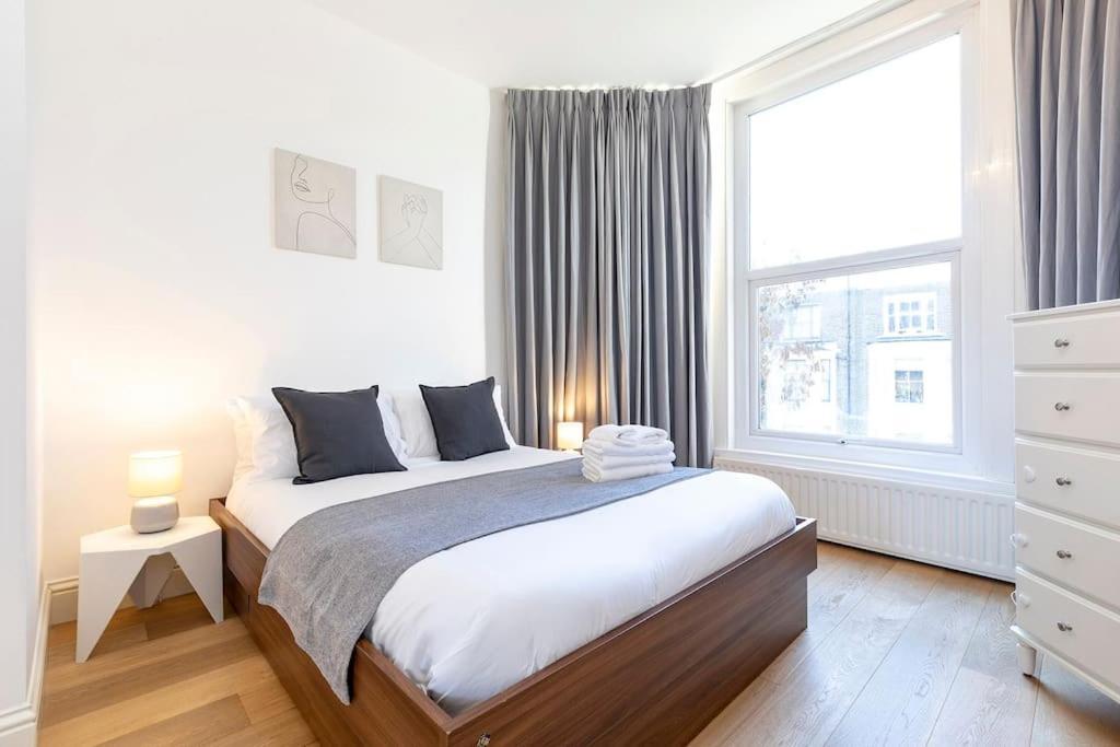 Charming 2 Bedroom Flat In Kensington Apartment