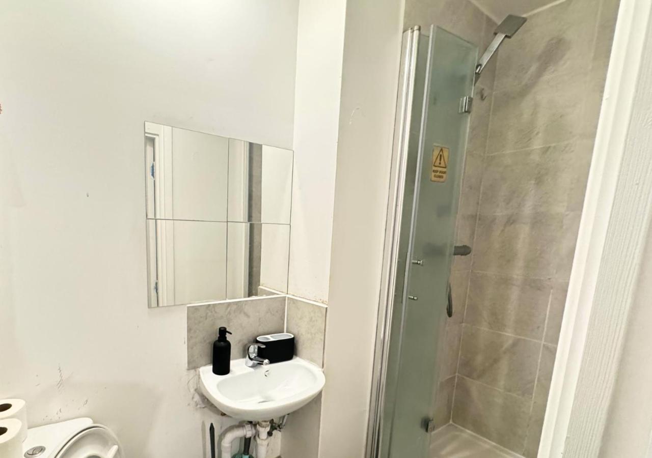 Apartment Luxe Sleeps 14 - Wandsworth & Putney Bridge - 4 Bedrooms