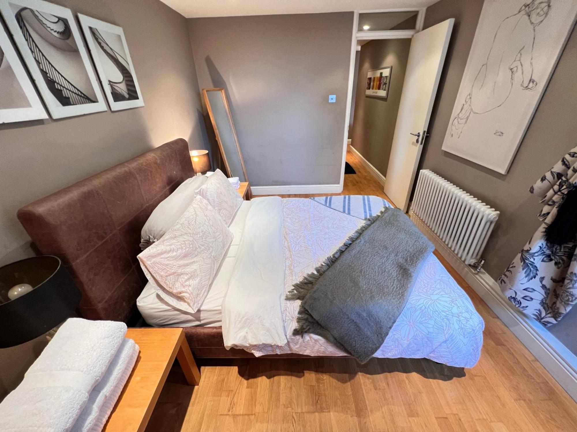 Happy River Thames View Entire Apartment