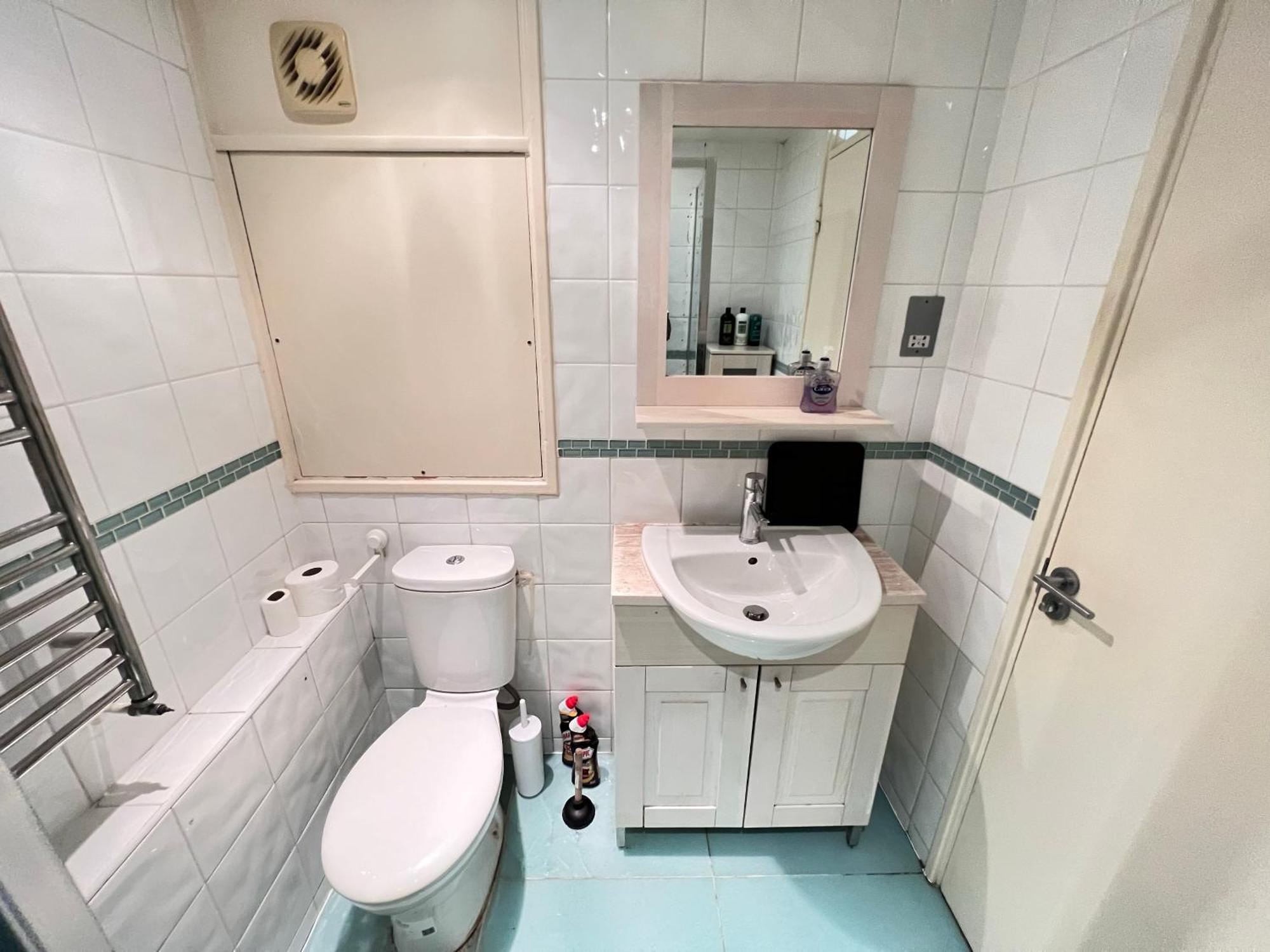 Happy River Thames View Entire Apartment London