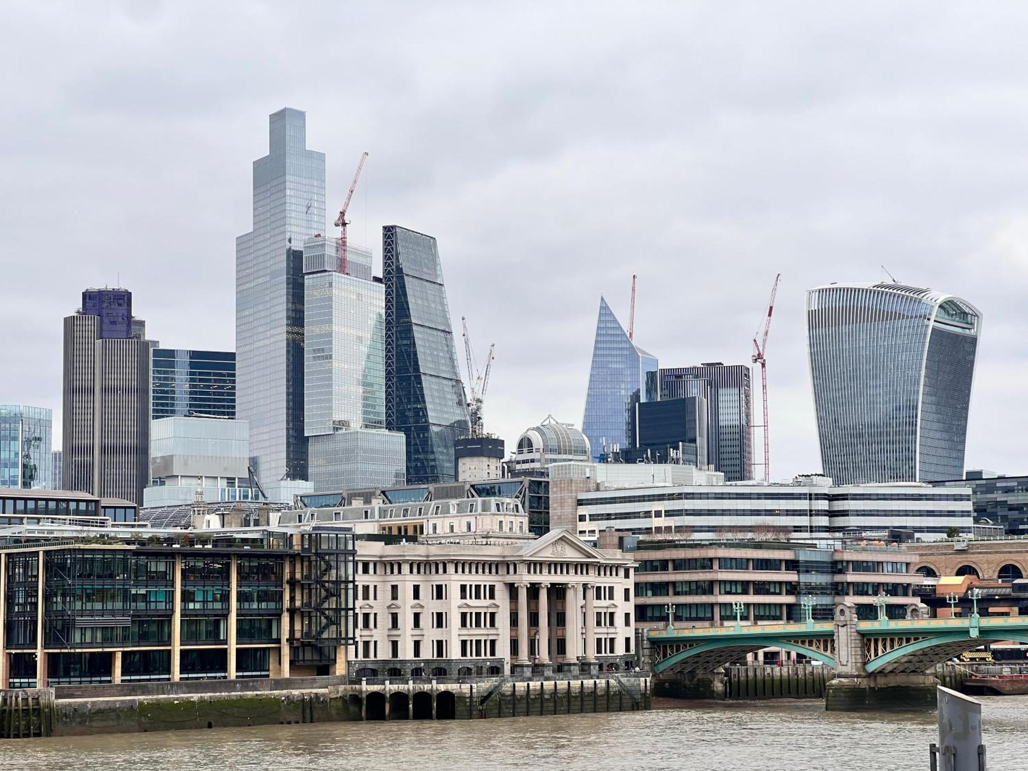 Happy River Thames View Entire Apartment London