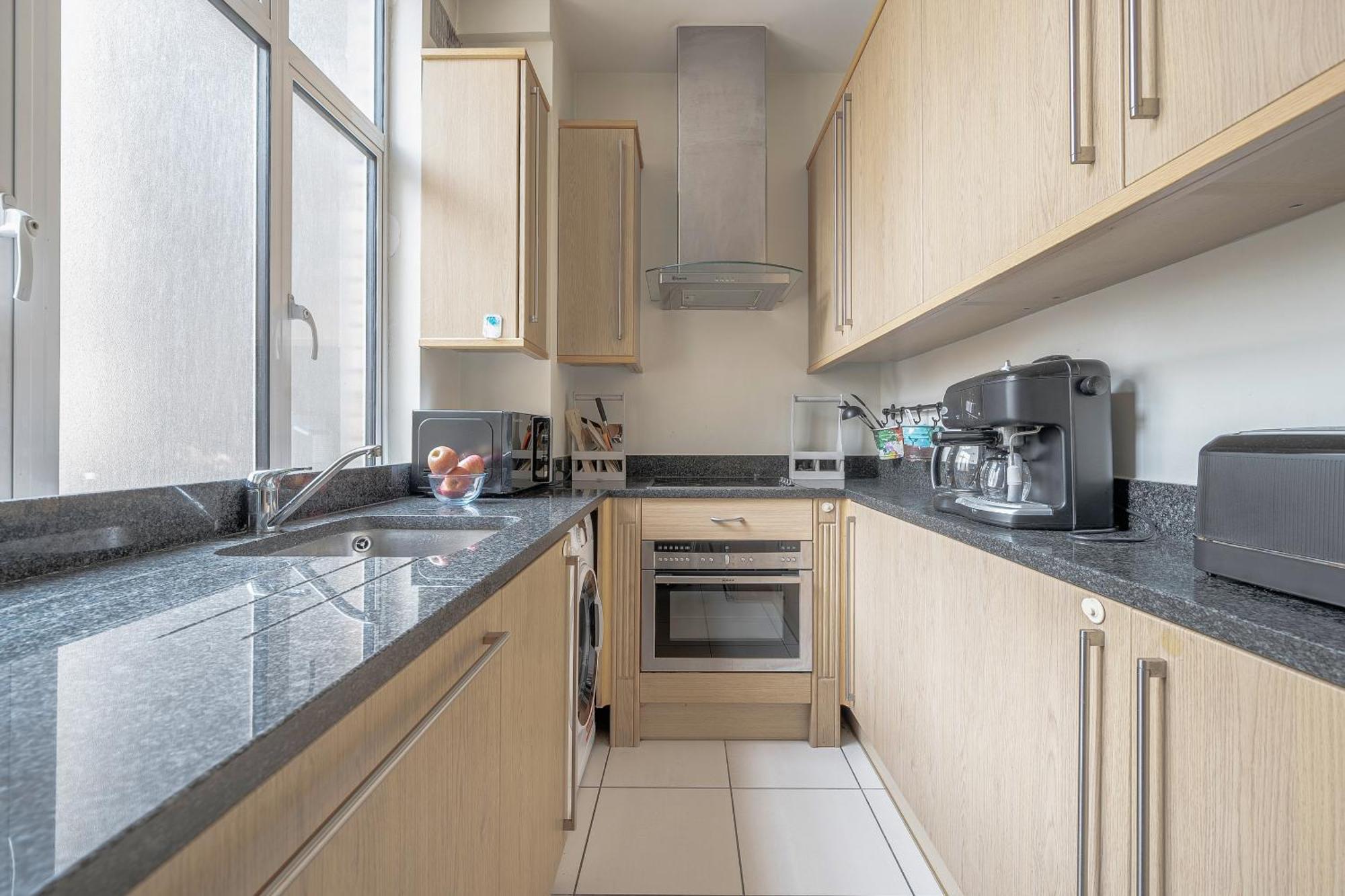 Luxurious Two-bedroom Haven In Marylebone Londen