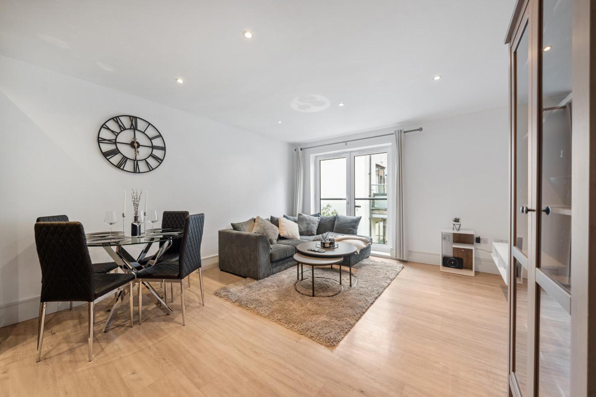 2 Bedroom In Kings Cross, London, N1 London