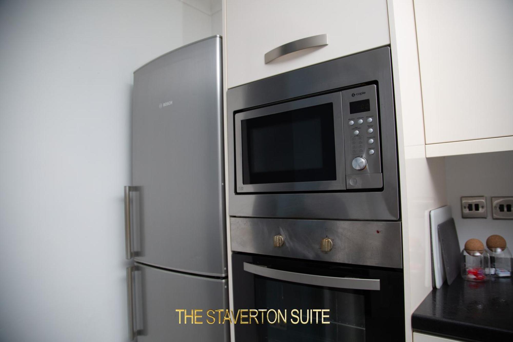 The Staverton Suite, * Londen