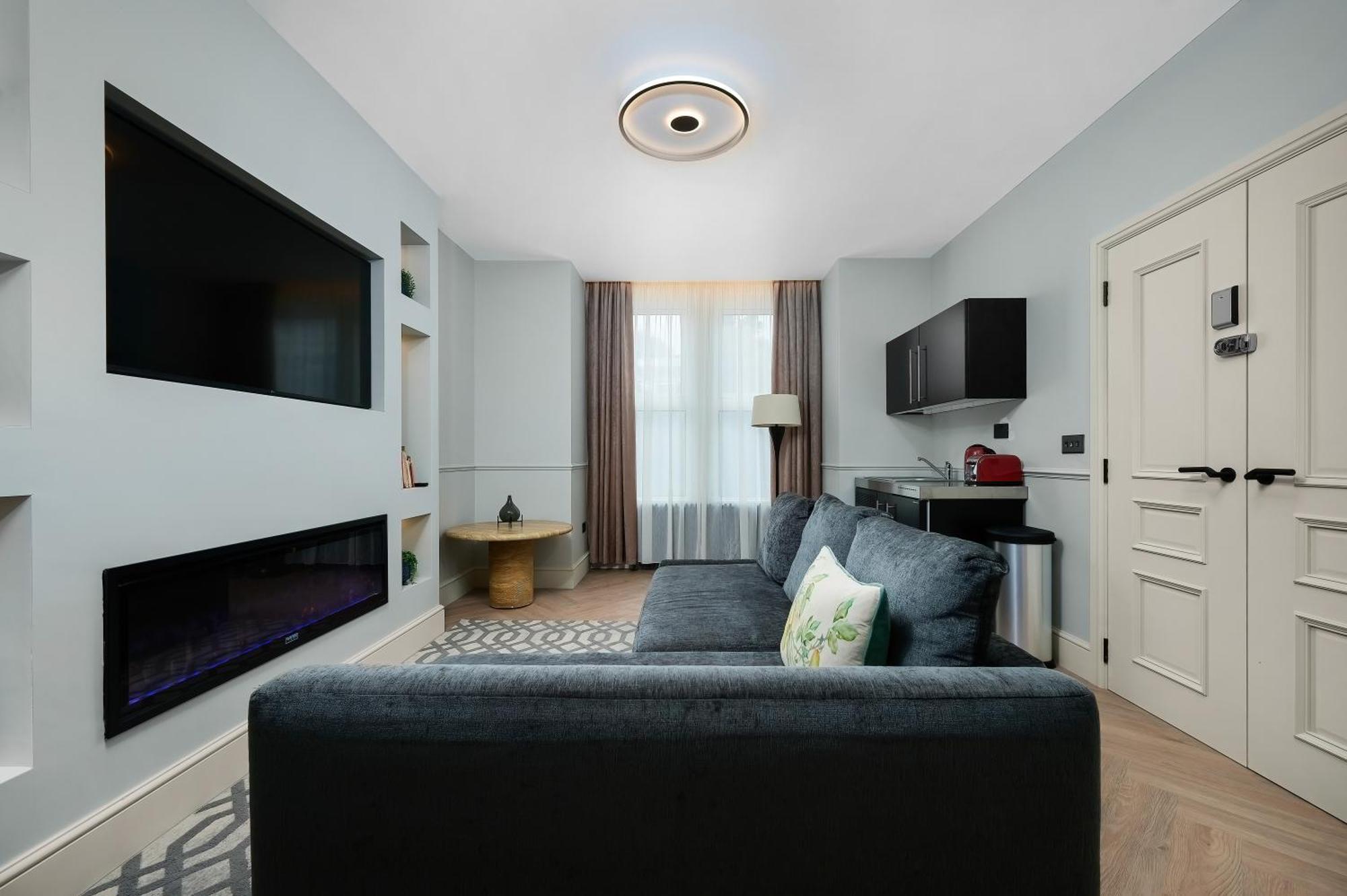 Nine Elms Modern London
