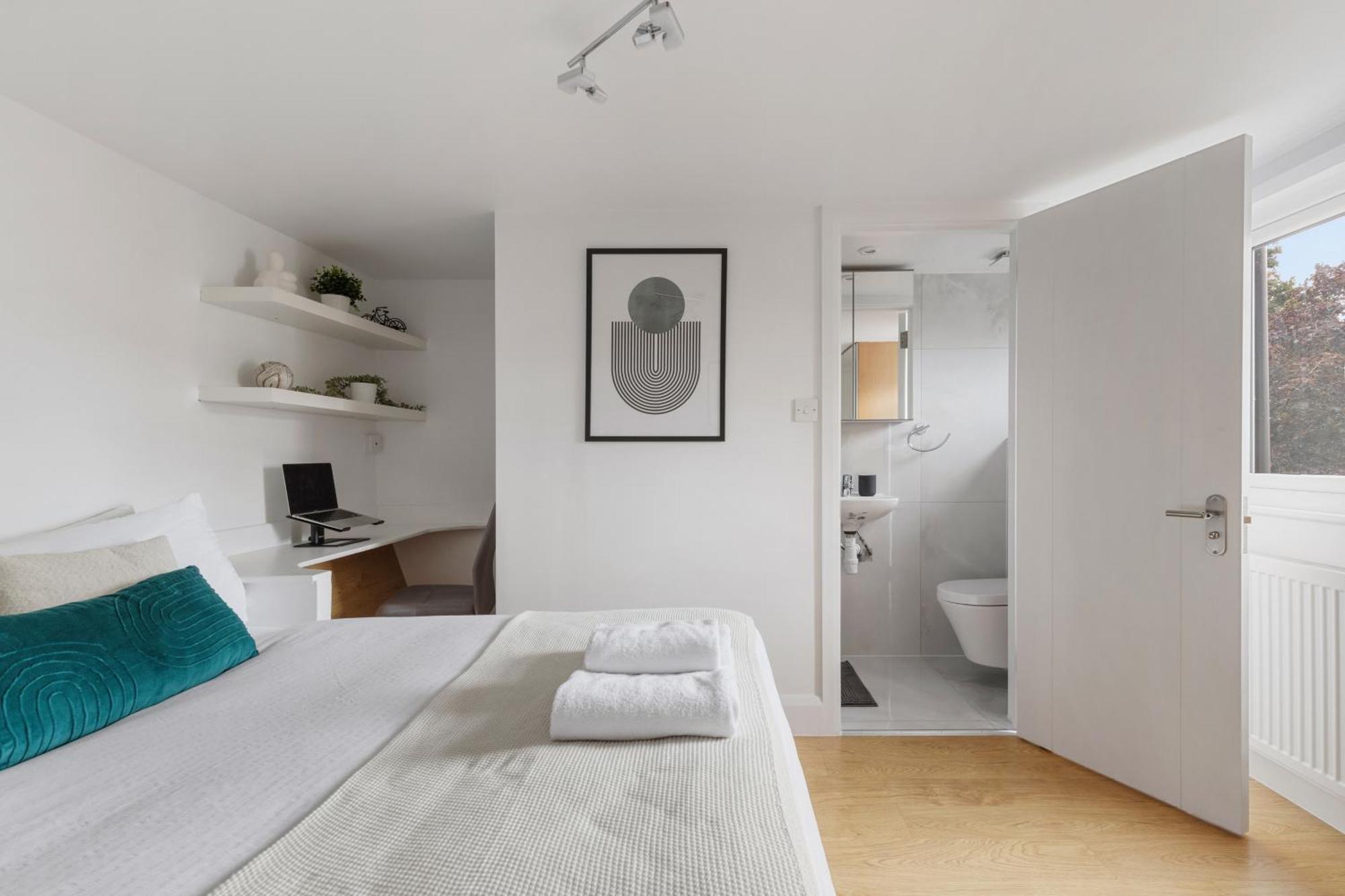The Hampstead Hideaway - Free Parking - Close To Ldn *