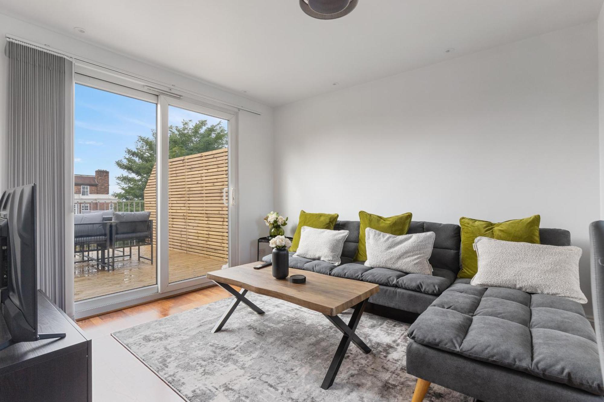 The Hampstead Hideaway - Free Parking - Close To Ldn London