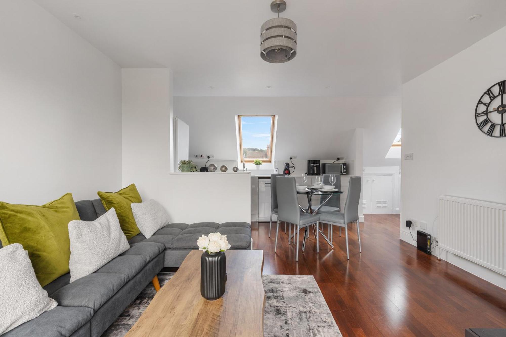 The Hampstead Hideaway - Free Parking - Close To Ldn Apartment *
