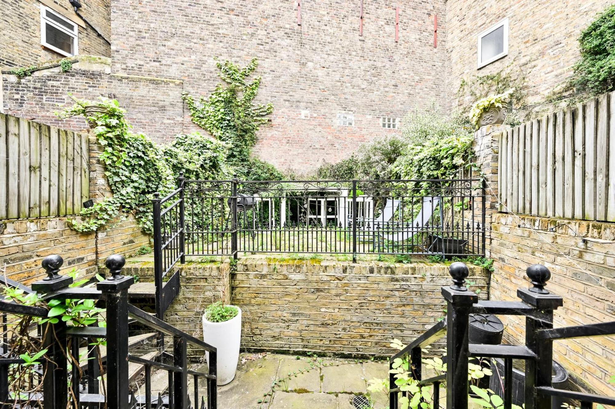5 Bed House - Fancy - Sleep Up To 12 - Vakantiehuis Londen