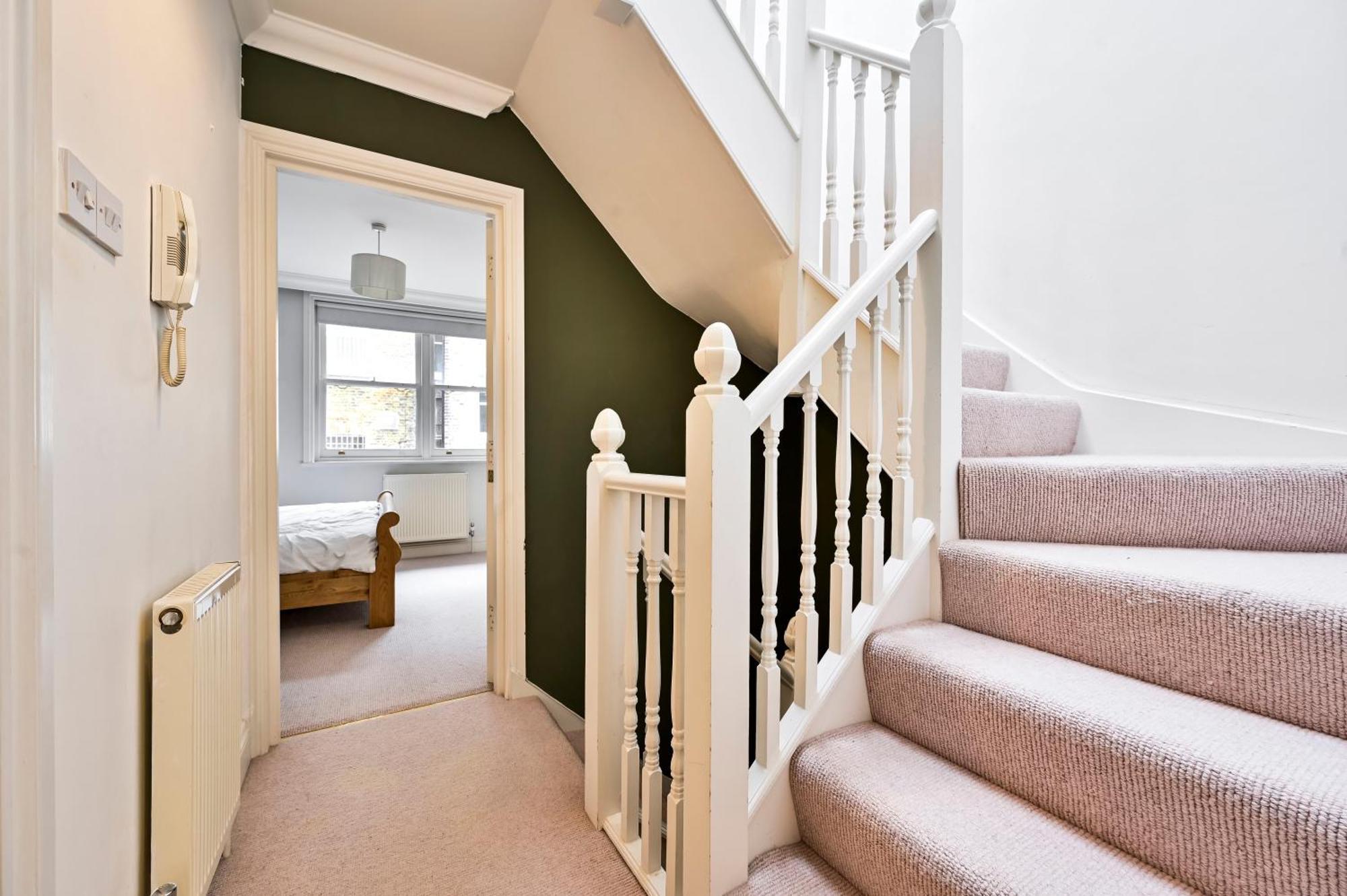 Vakantiehuis 5 Bed House - Fancy - Sleep Up To 12 - Londen