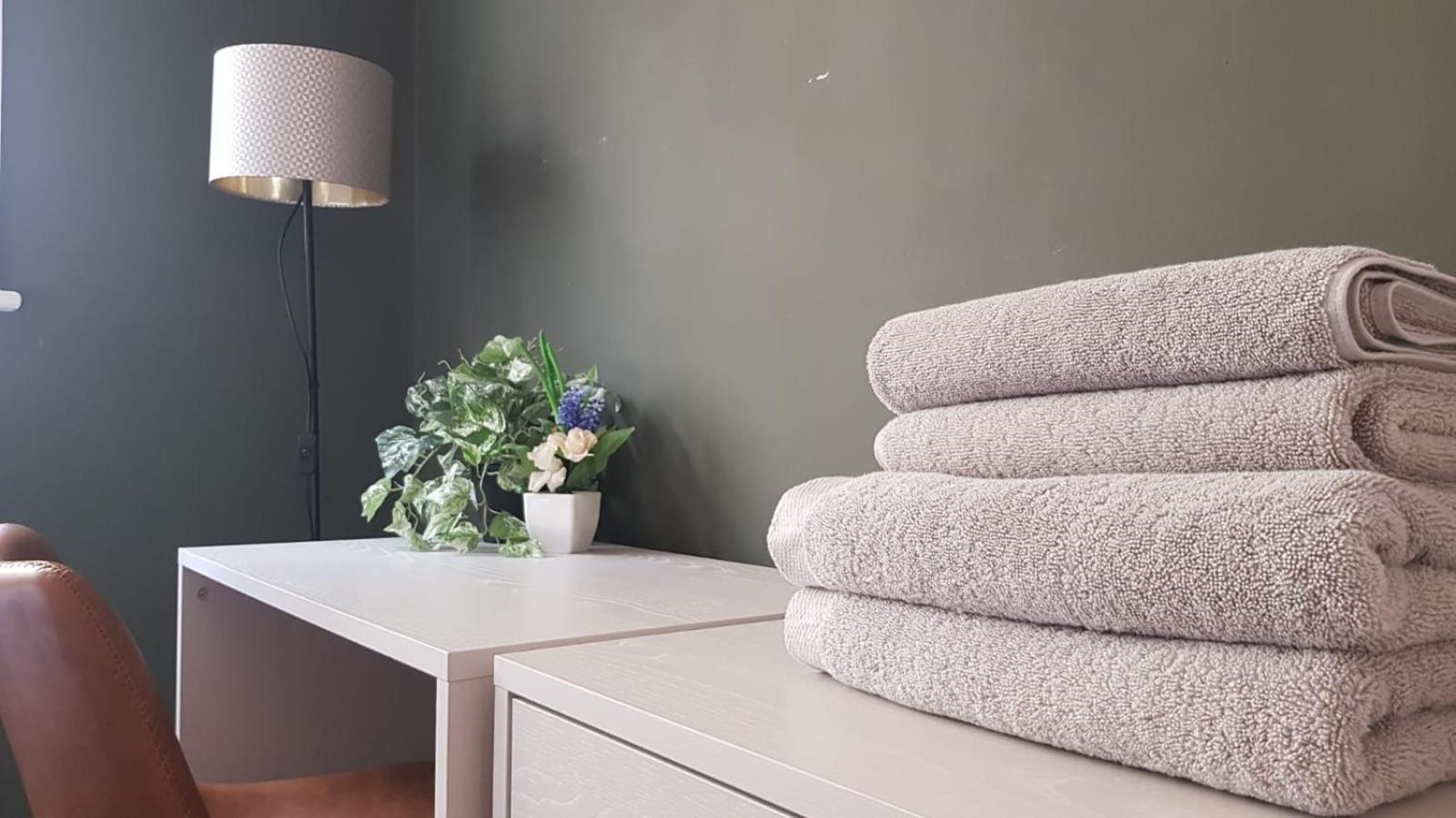 5 Bed House - Fancy - Sleep Up To 12 - Londen