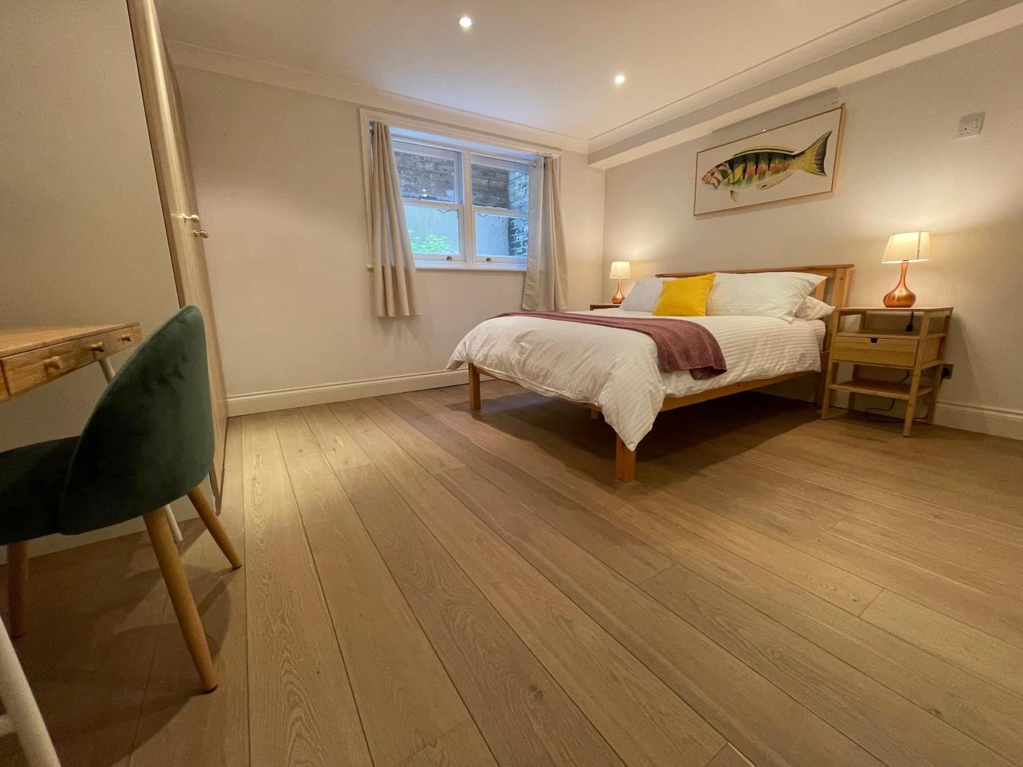 Vakantiehuis 5 Bed House - Fancy - Sleep Up To 12 - Londen