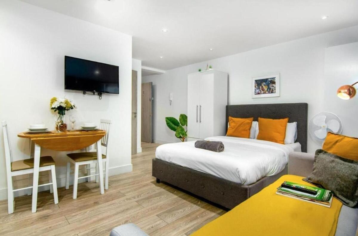 3 Sleeps In Shoreditch Apartment *