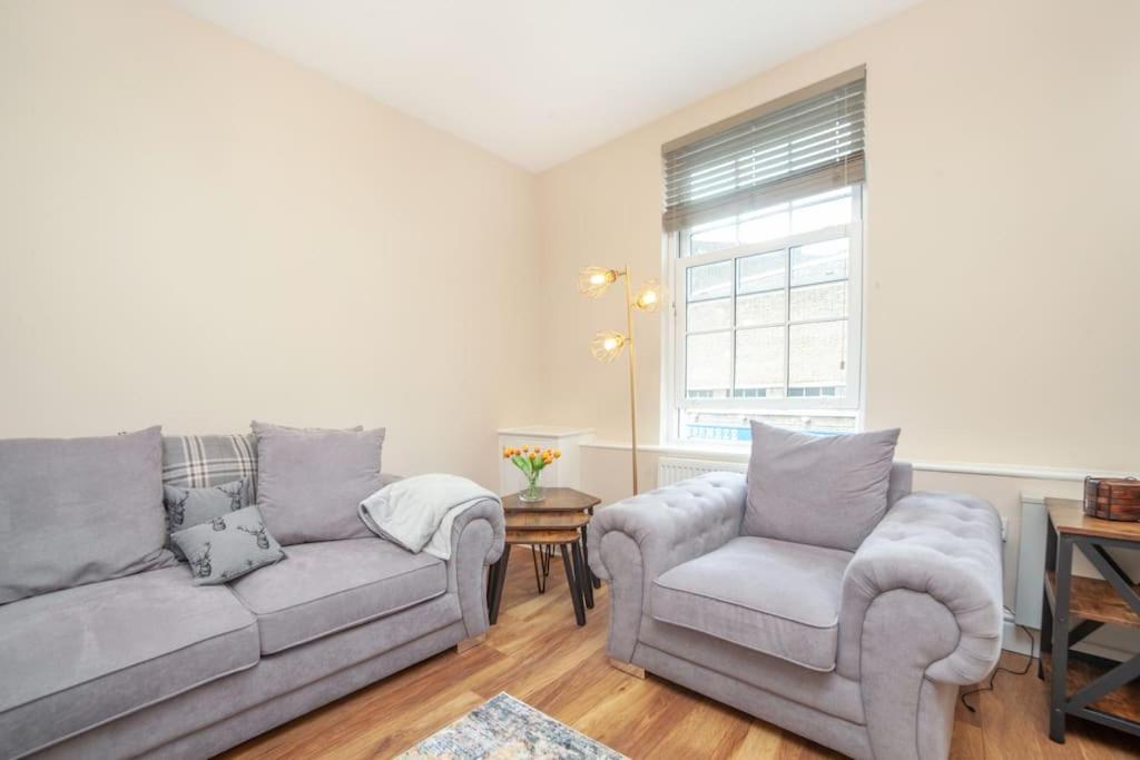 Apartment Spacy 3 Bedroom Woolwich
