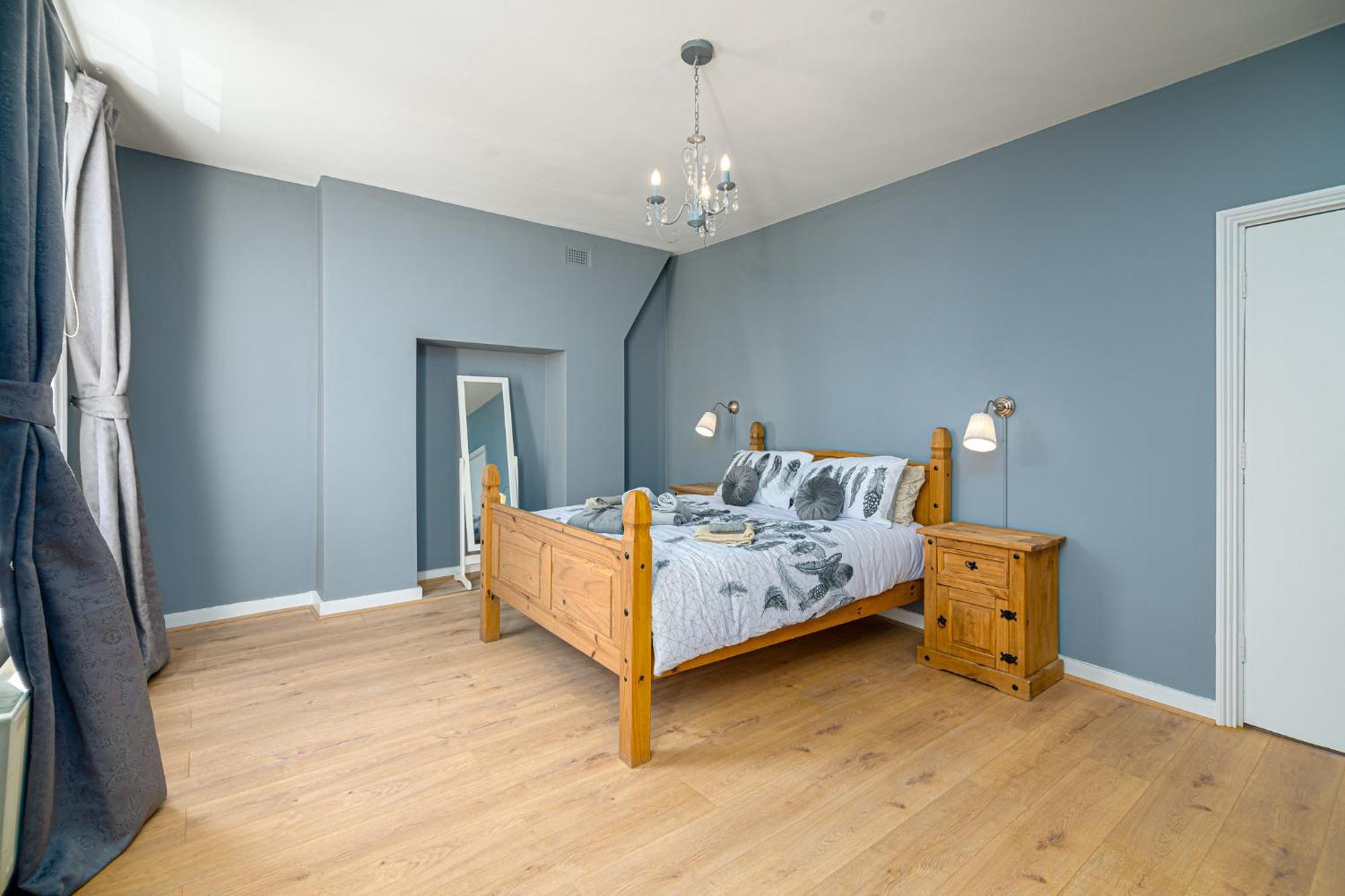 Beautiful House New Refurbished *