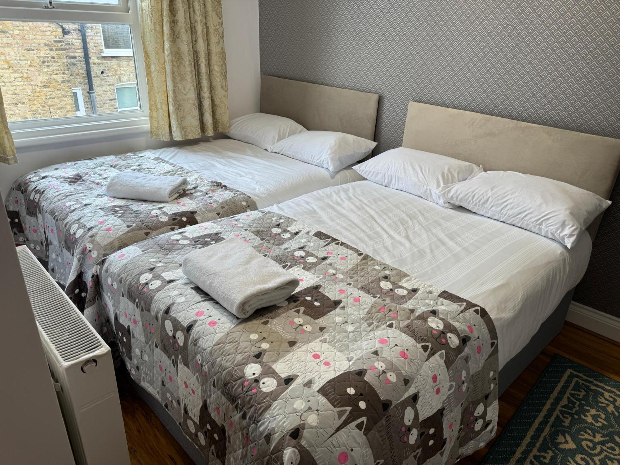 Hotel 145 Twin Towers Londen