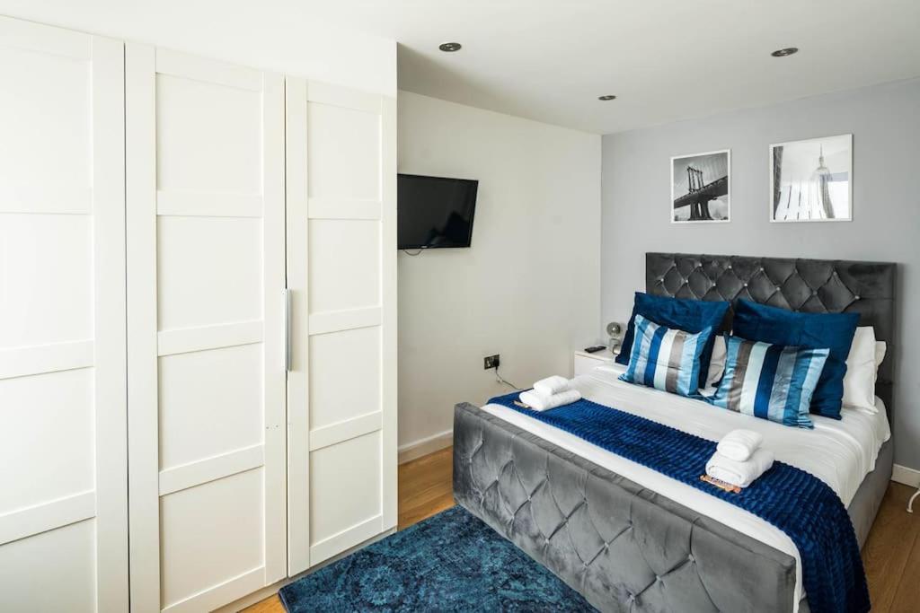 Prime Location Mews! Vakantiehuis *