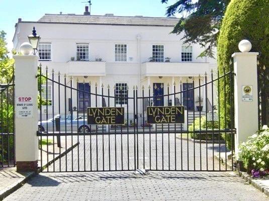 Accommodatie bij particulieren Beautiful In Gated Community Londen