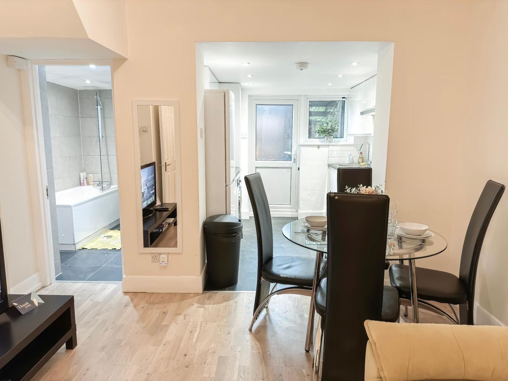 Leilighet 1bedroom Flat With Small Garden In Finsbury Park, Highbury London