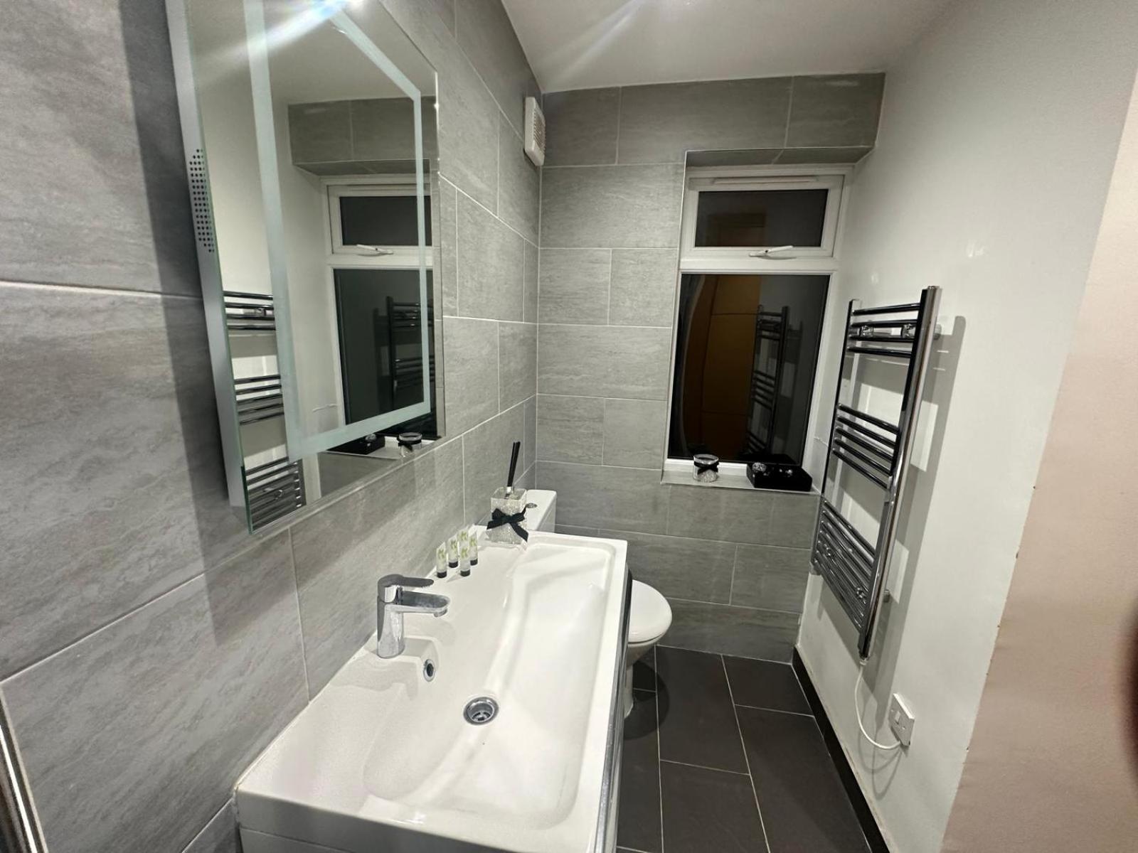 Appartement New! Brand New Beautiful Modern Londen