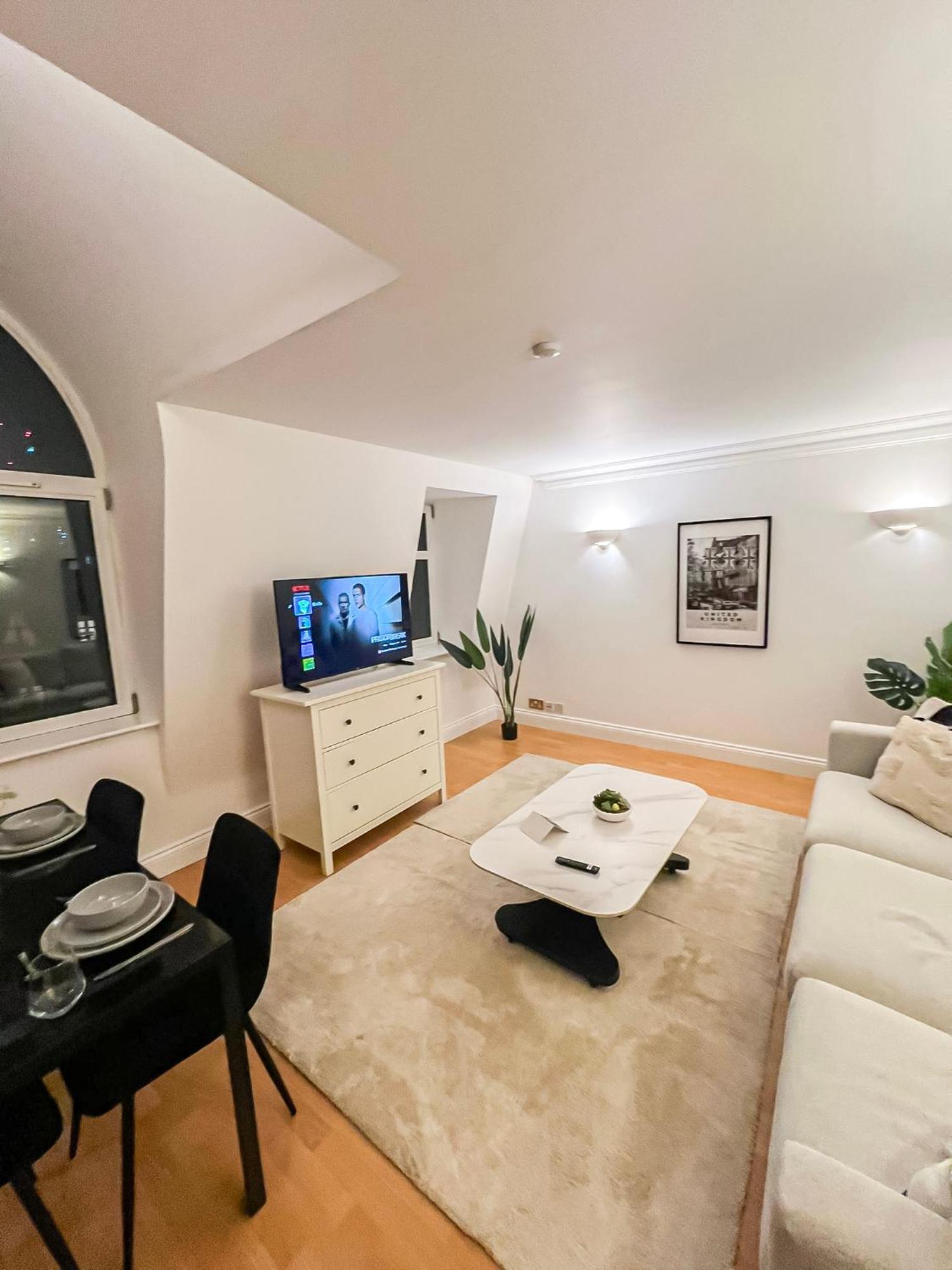 Lux 3 Bedroom Penthouse In Borough Near The Shard, Bermondsey Londen