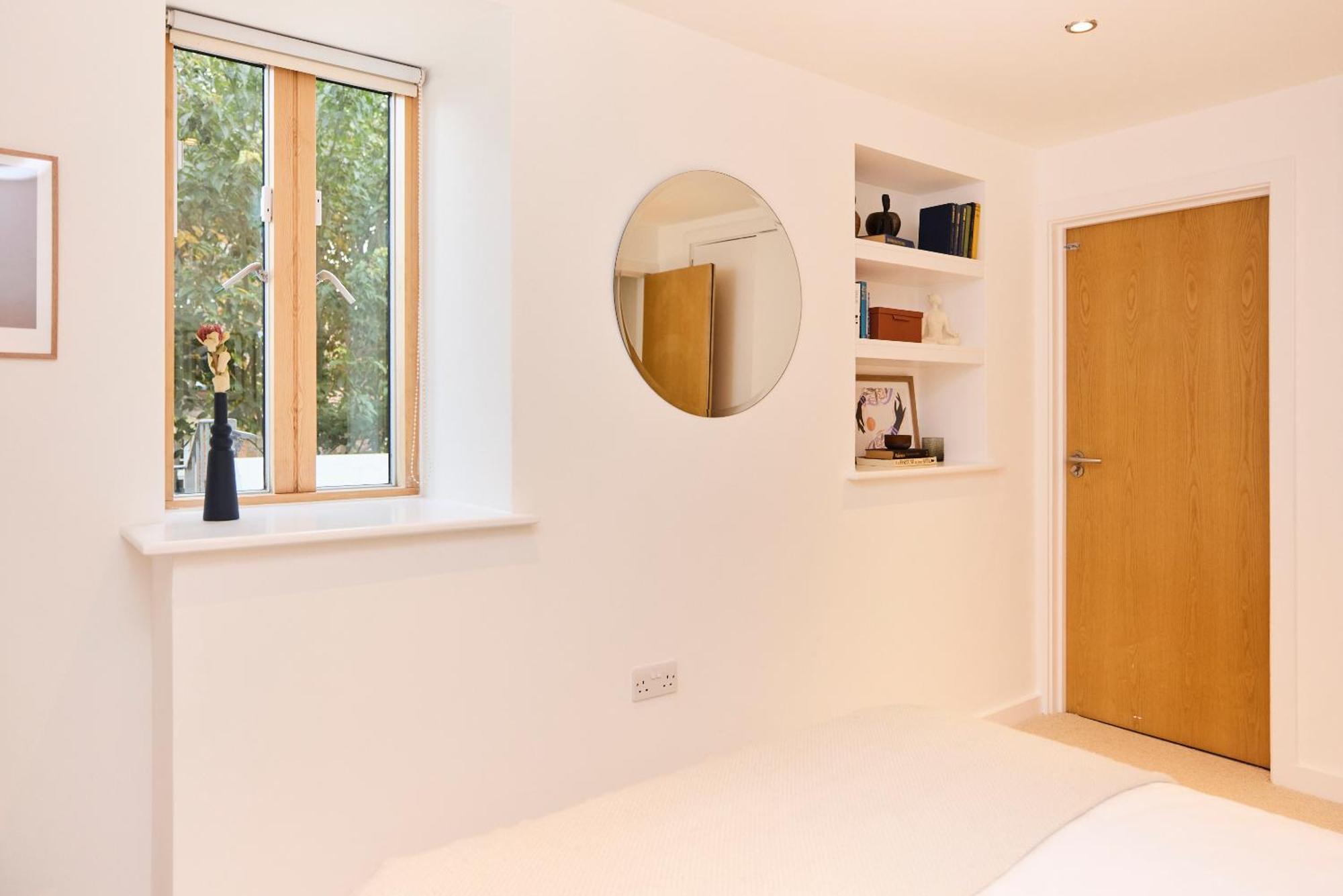 The Gwendolen Place - Contemporary 2bdr Flat With Terrace And Balcony Apartment