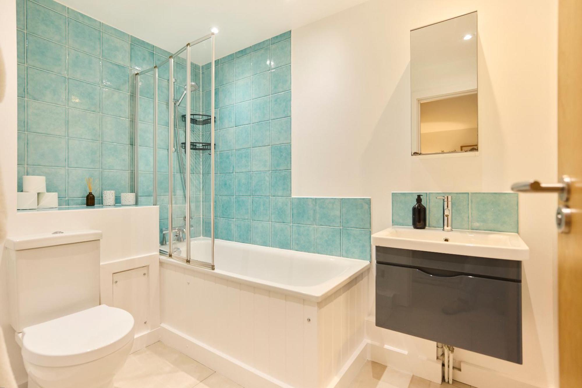 The Gwendolen Place - Contemporary 2bdr Flat With Terrace And Balcony Apartment