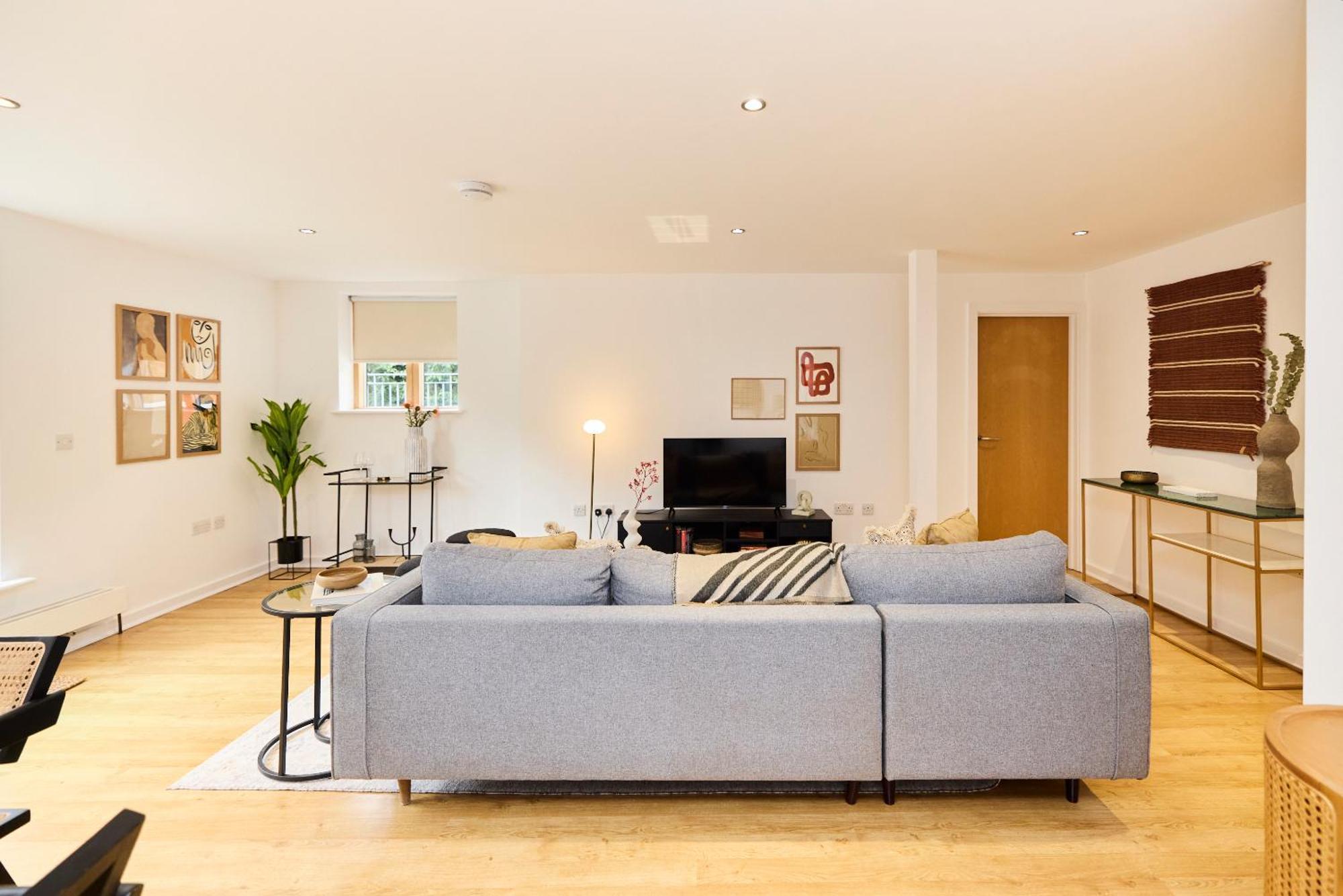 Apartment The Gwendolen Place - Contemporary 2bdr Flat With Terrace And Balcony