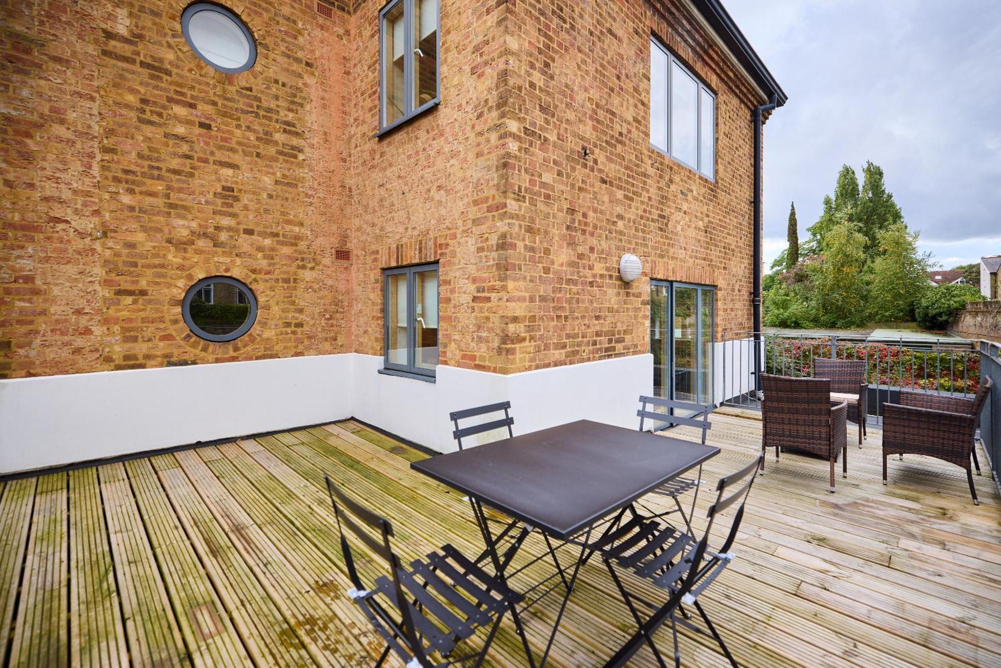 The Gwendolen Place - Contemporary 2bdr Flat With Terrace And Balcony Apartment *