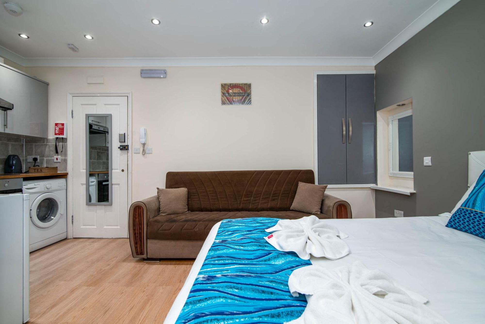 Camden Apartment *
