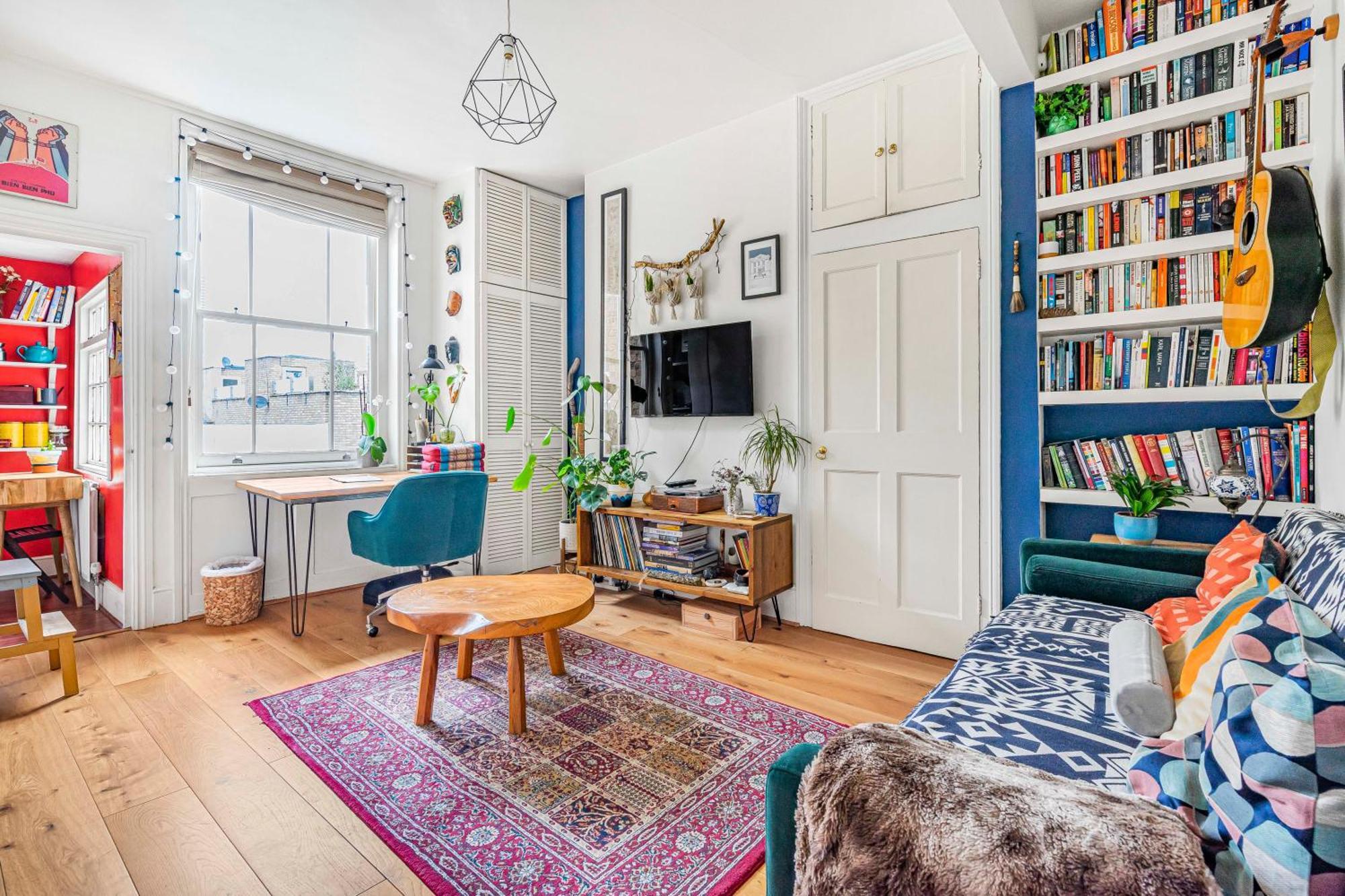 Pass The Keys Victorian By Oval *
