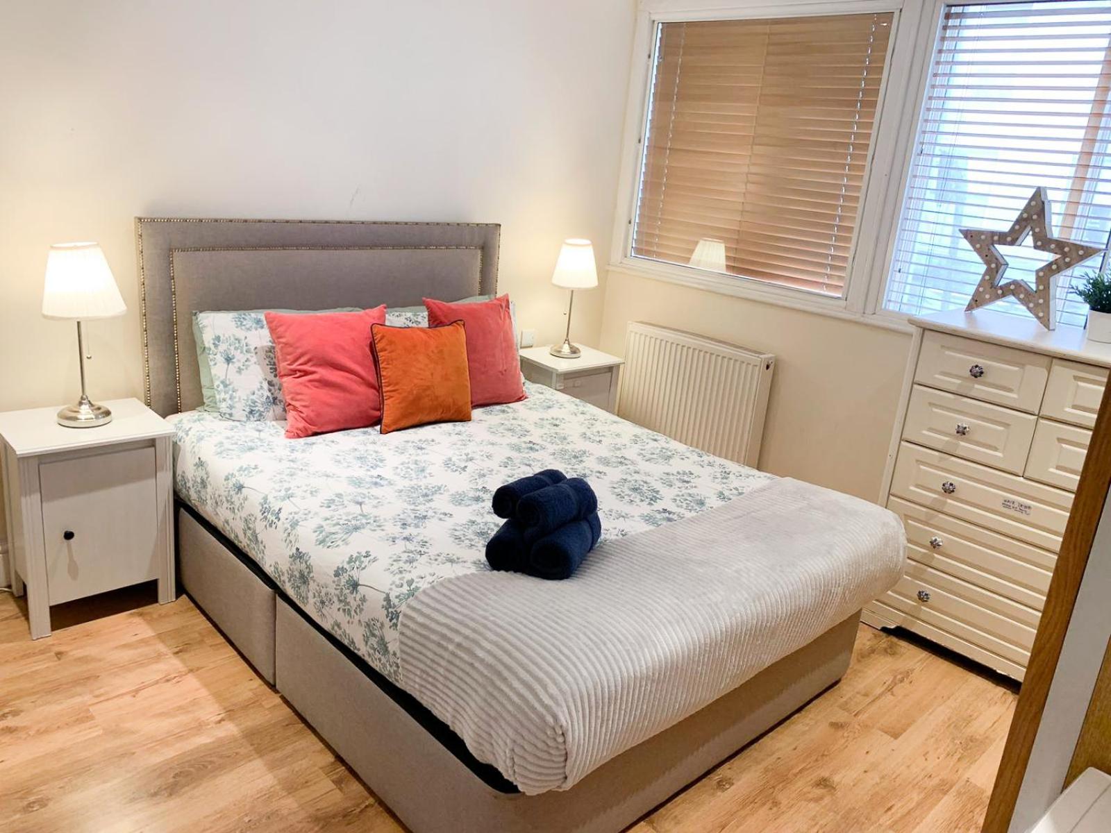 Leilighet Lovely 1 Bedroom Flat In West Kensington London, Shepherd's Bush London