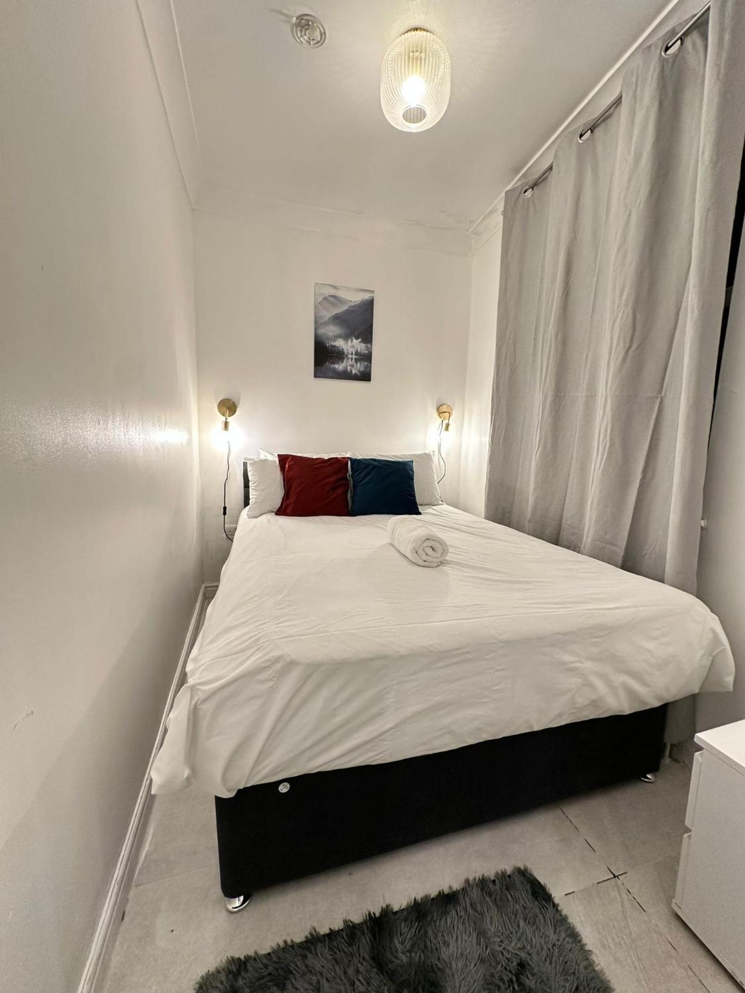 Apartment Bell Street
