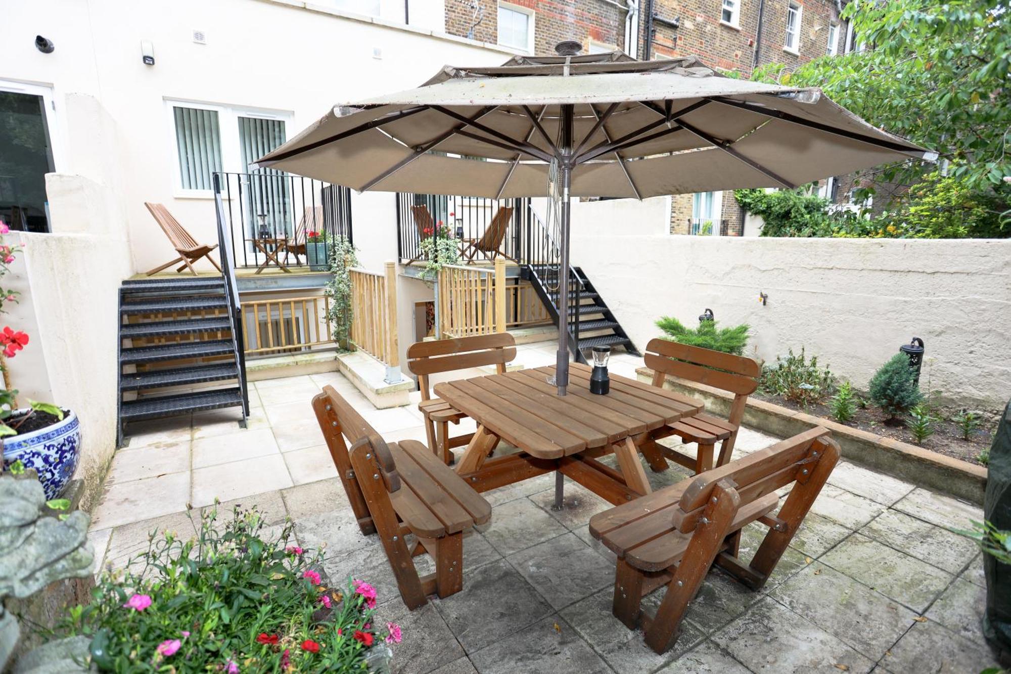 The Avonmore Olympia Bed and breakfast