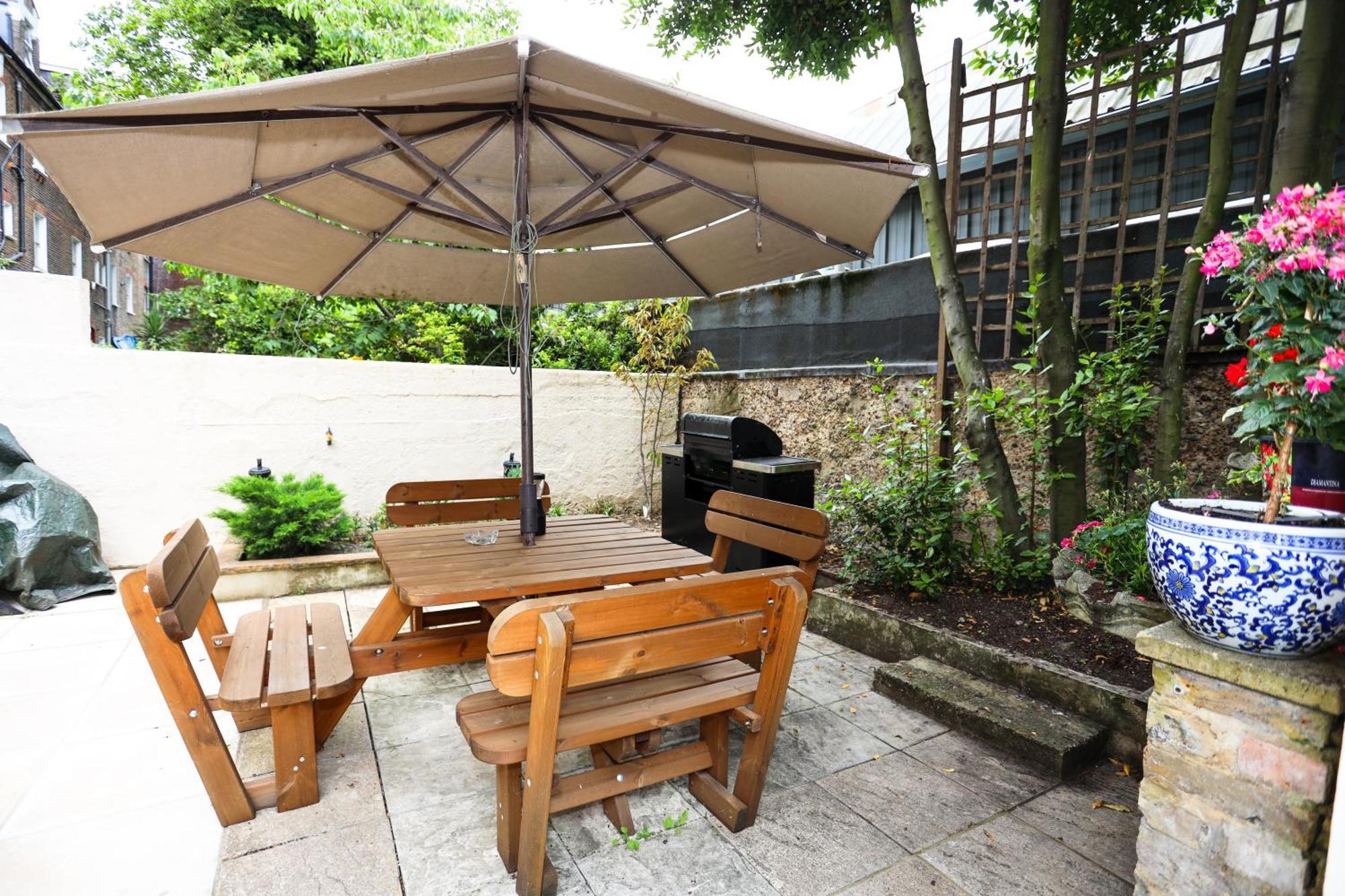 The Avonmore Olympia Bed and breakfast *