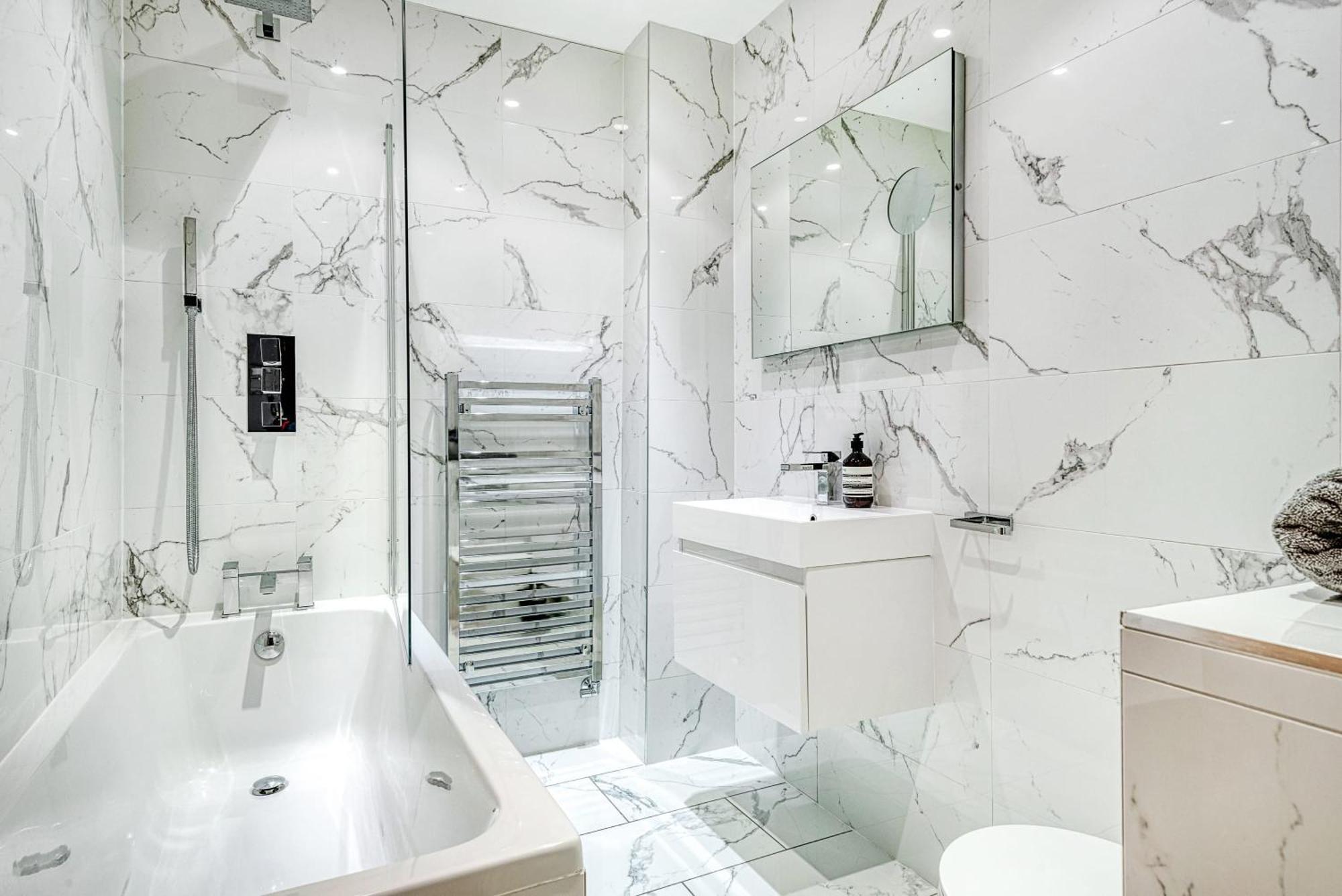 Apartment The King Of Spades London