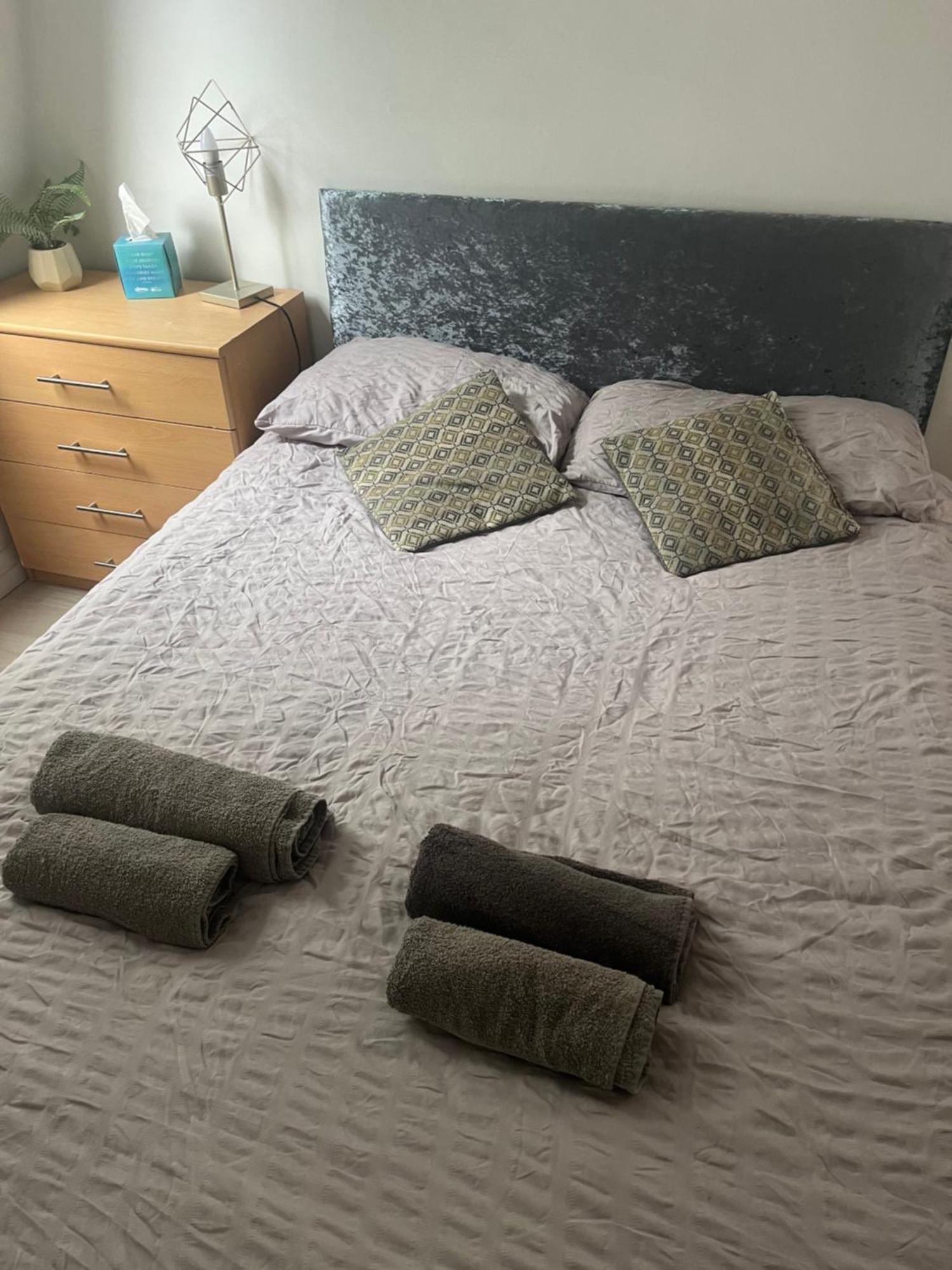 Guest house Redecorated Double With Shared Bathroom -rm3 *