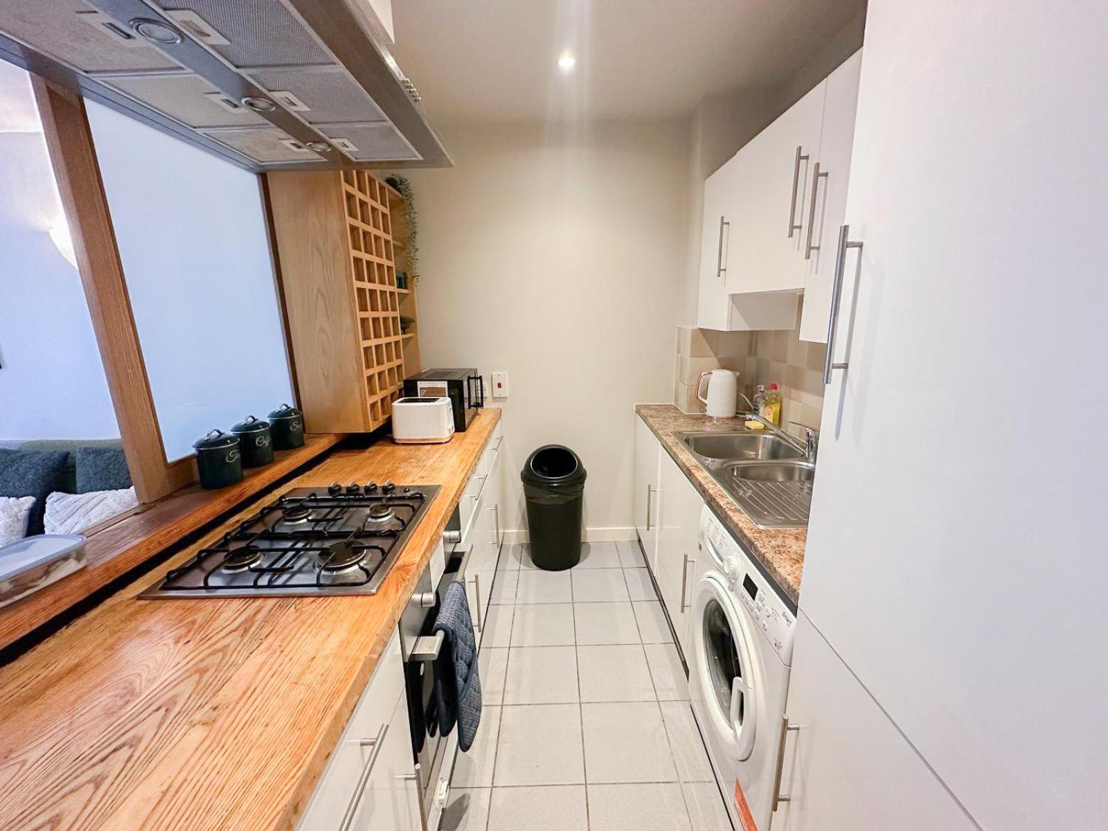 1 Bedroom Flat With Free Parking In Canary Wharf Near Musuem * Londen