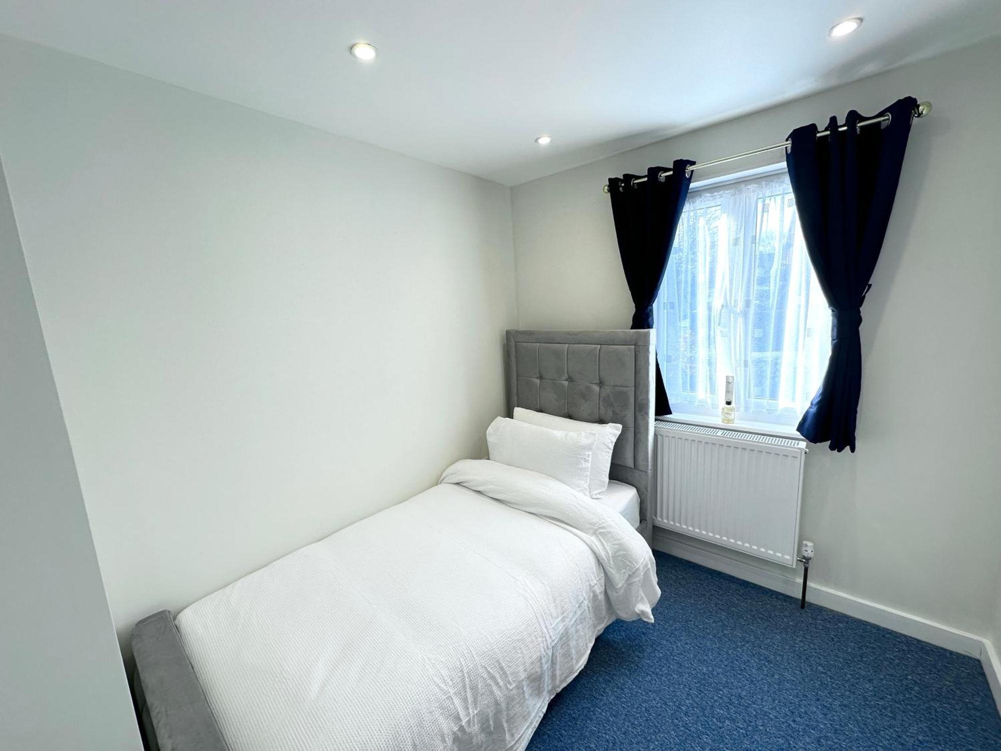 Newly Renovated Bedrooms Near Train And Bus Station Apartamento *