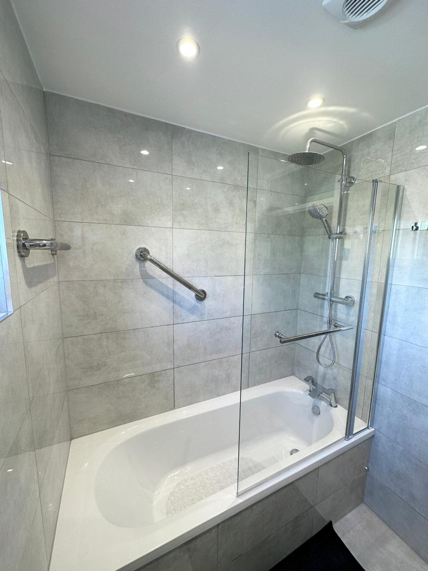 Apartamento Newly Renovated Bedrooms Near Train And Bus Station Londres