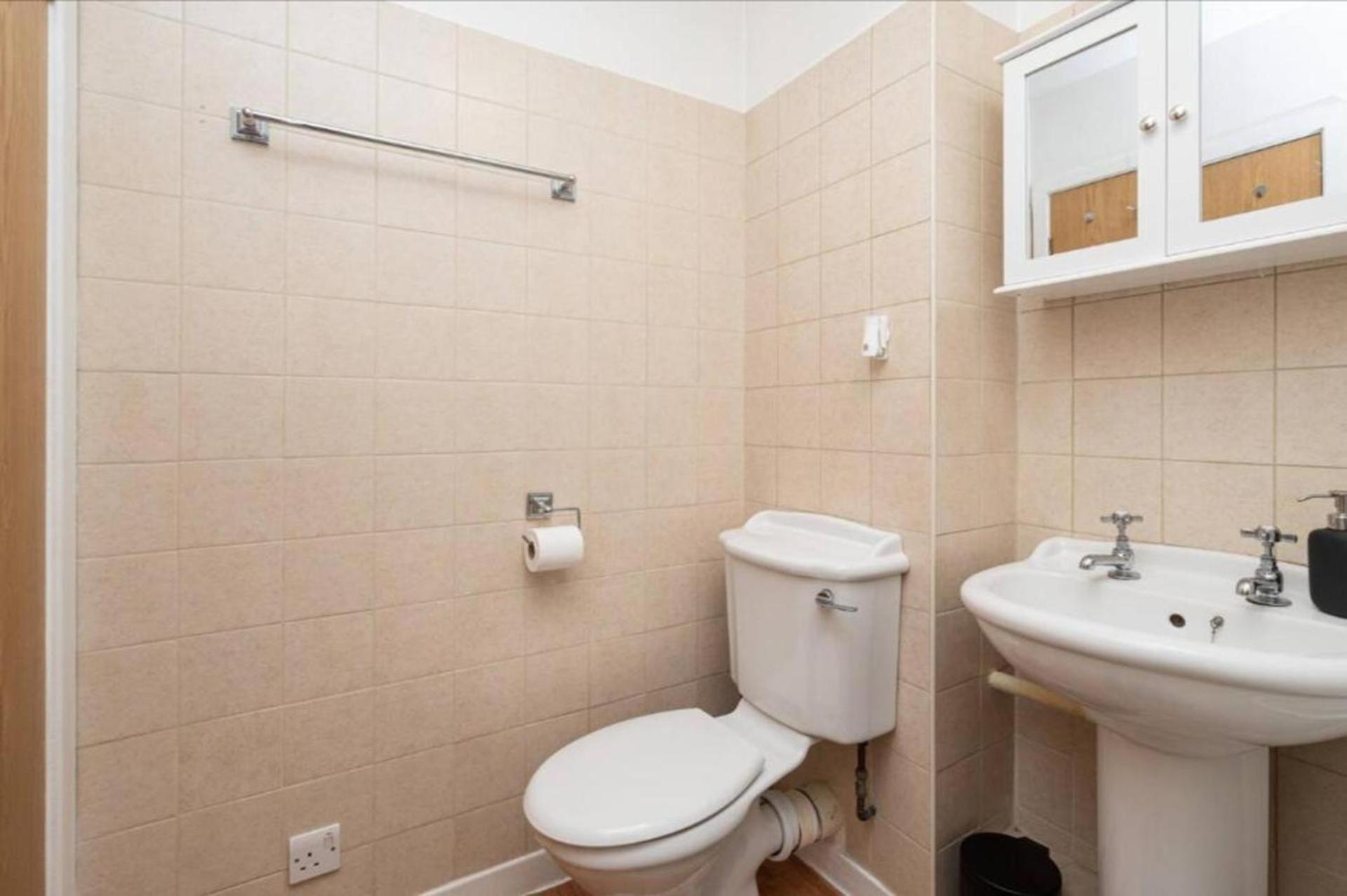 Cosy With Parking Apartamento