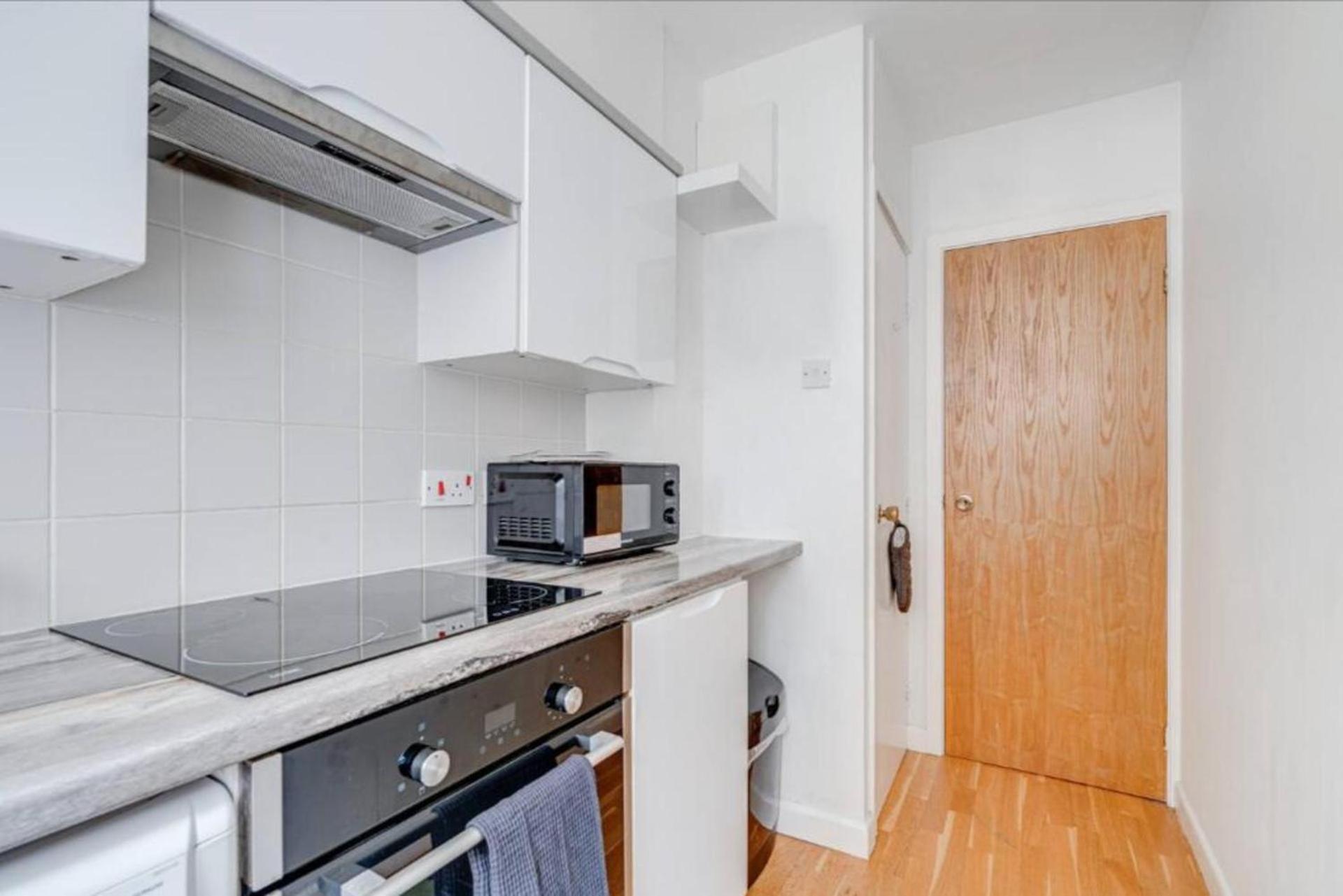 Apartamento Cosy With Parking Londres