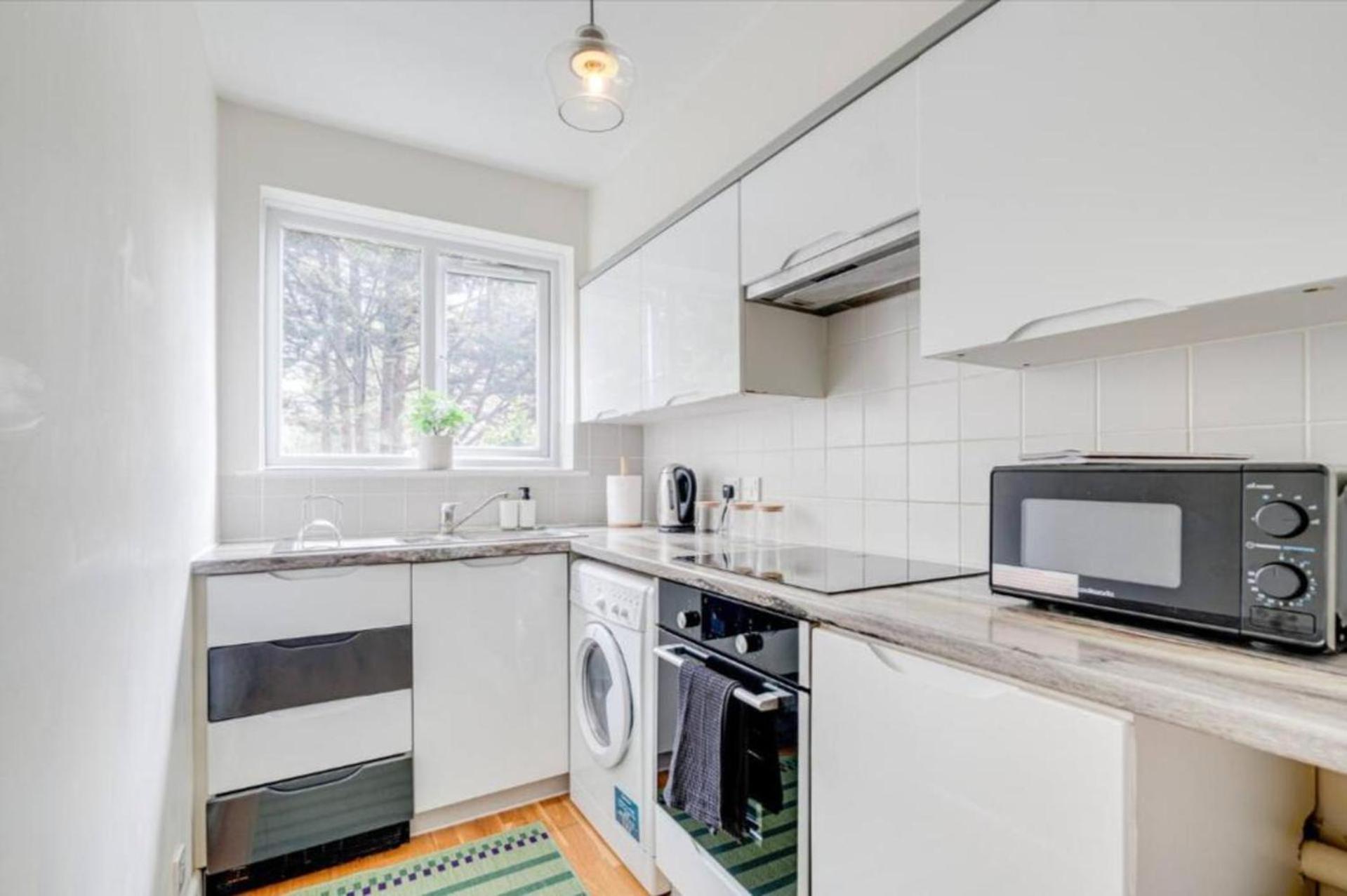 Cosy With Parking Apartamento