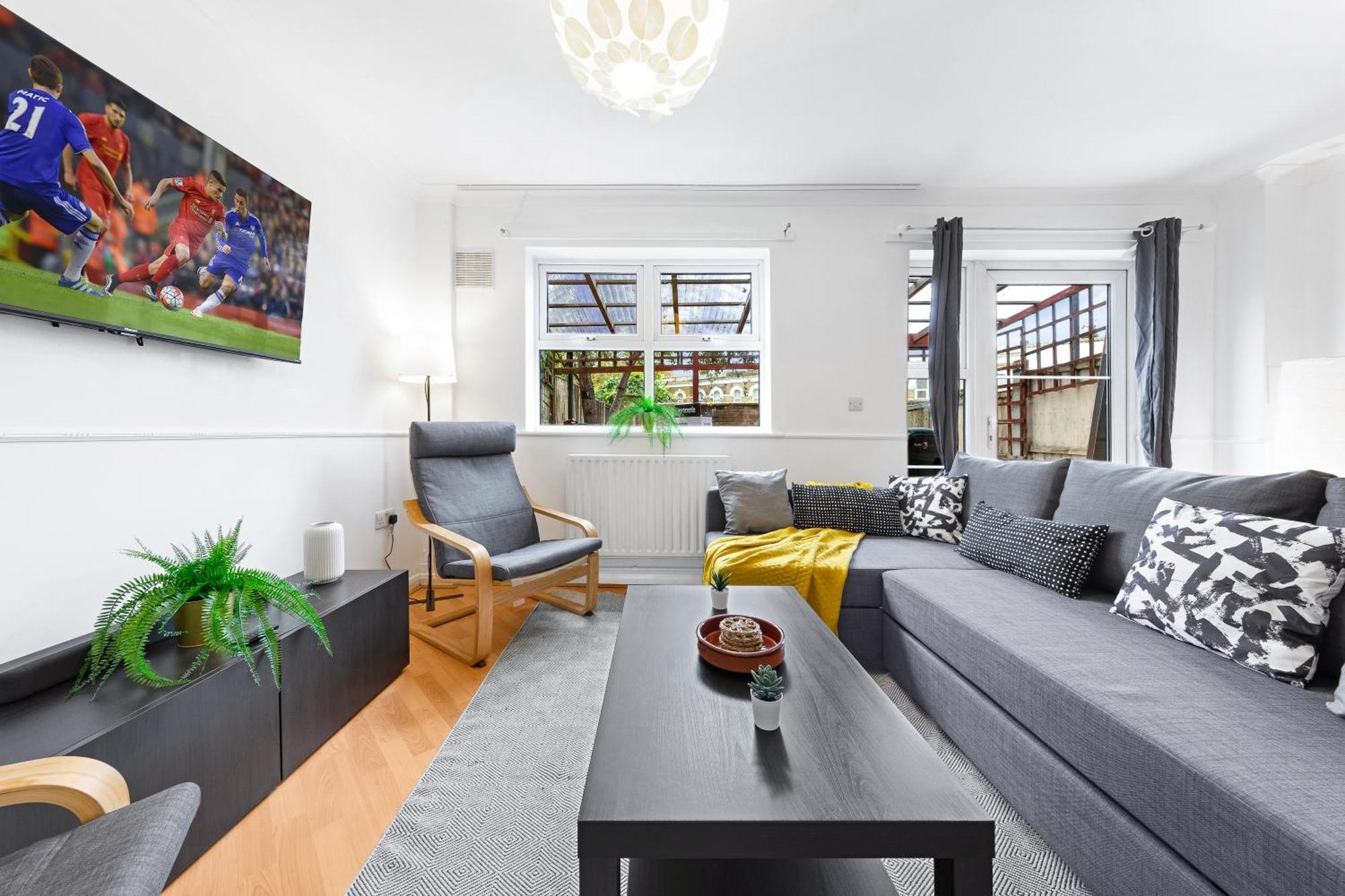 Cozylease 3br In Canary Wharf,garden,gym,workspace
