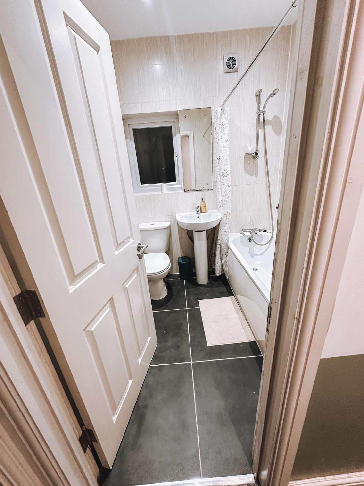 Modern Cosy 2 Bedroom House In Tooting